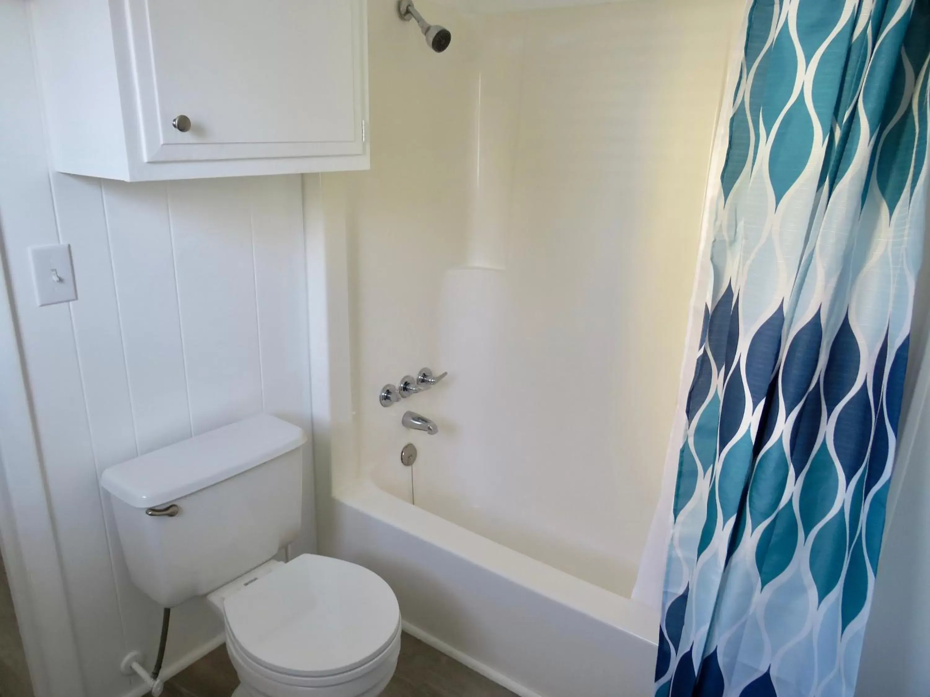 Bathroom in Saltaire Cottages