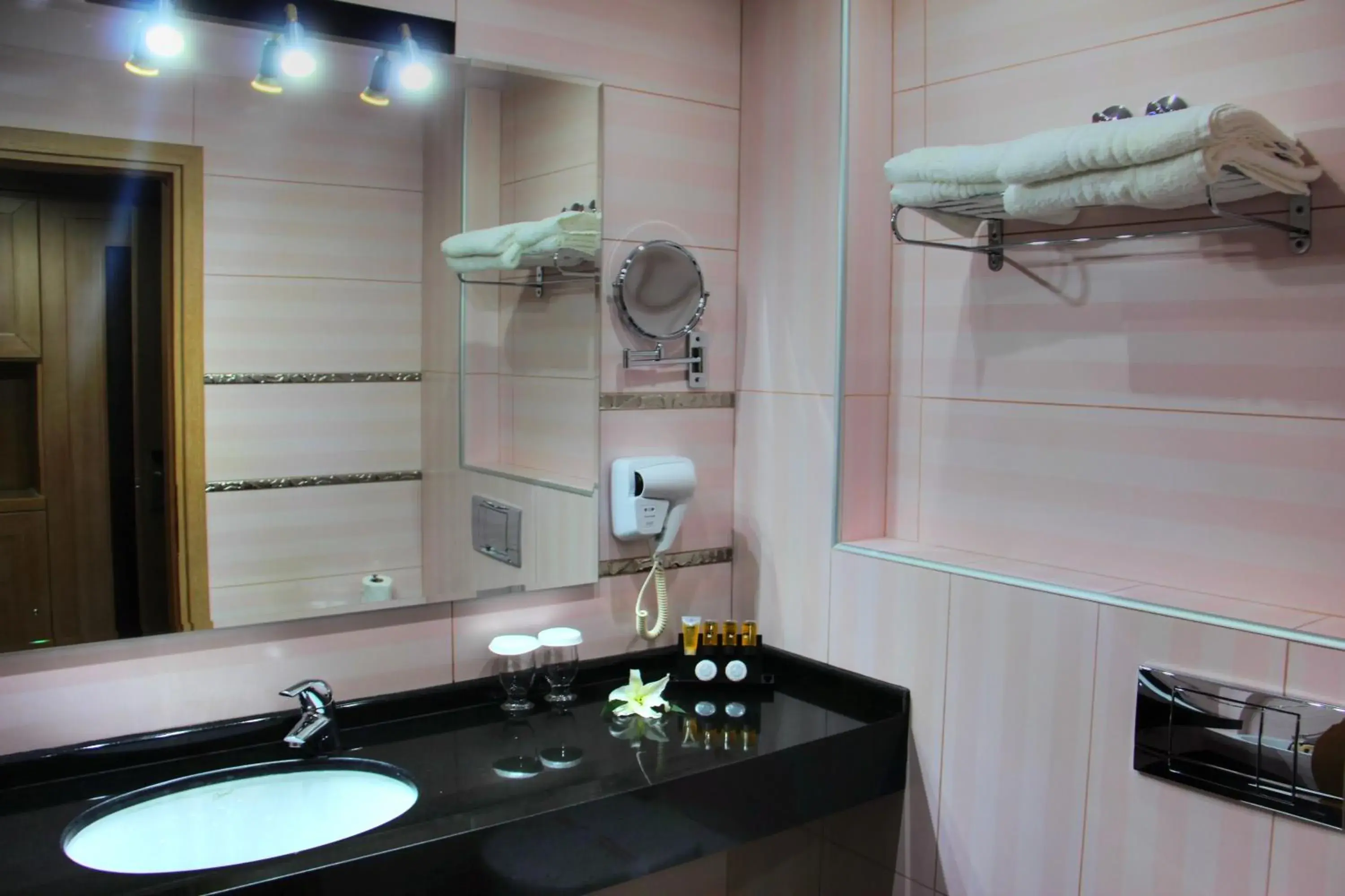 Bathroom in Grand Meteora Hotel