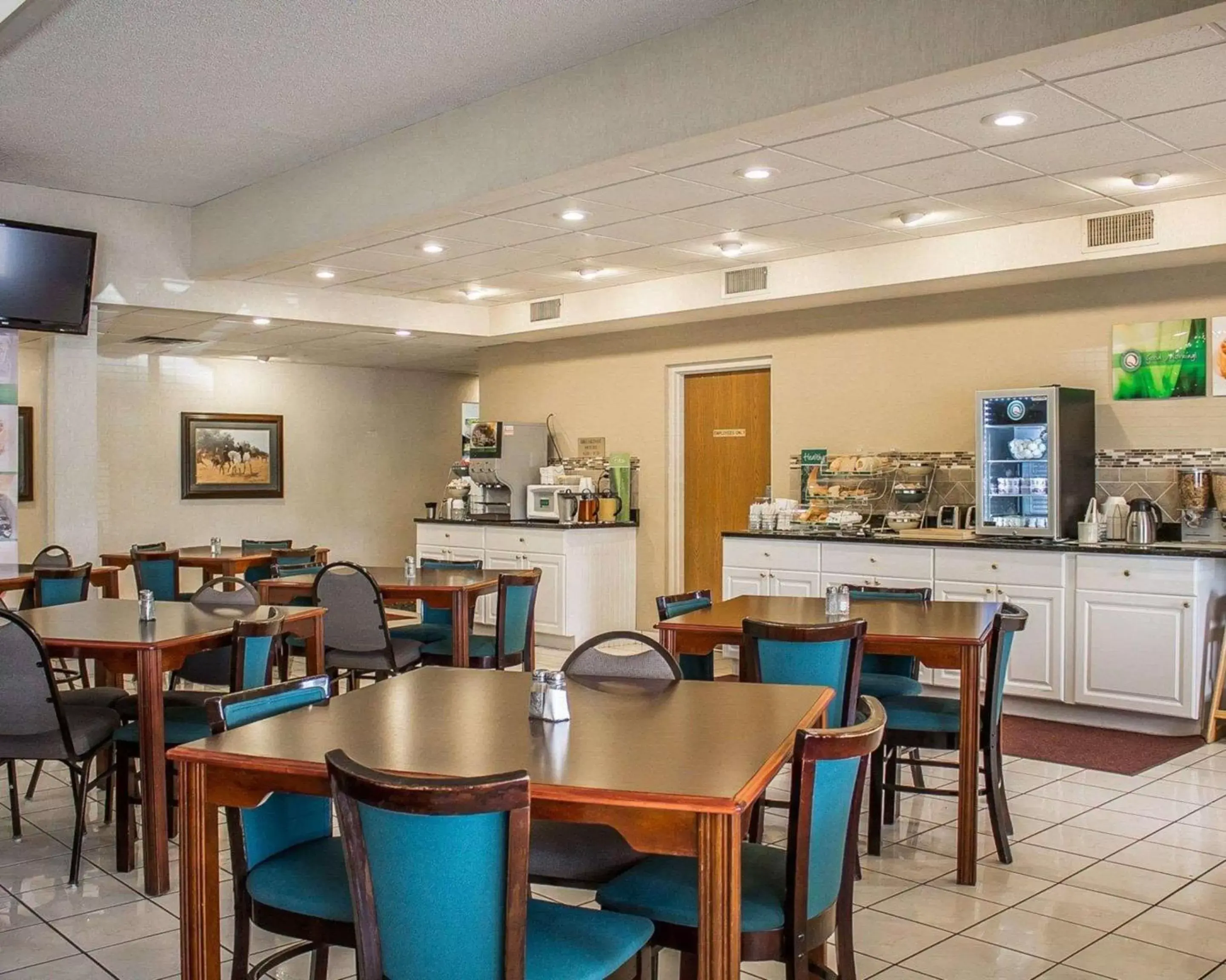 Restaurant/Places to Eat in Quality Inn & Suites Bellville - Mansfield