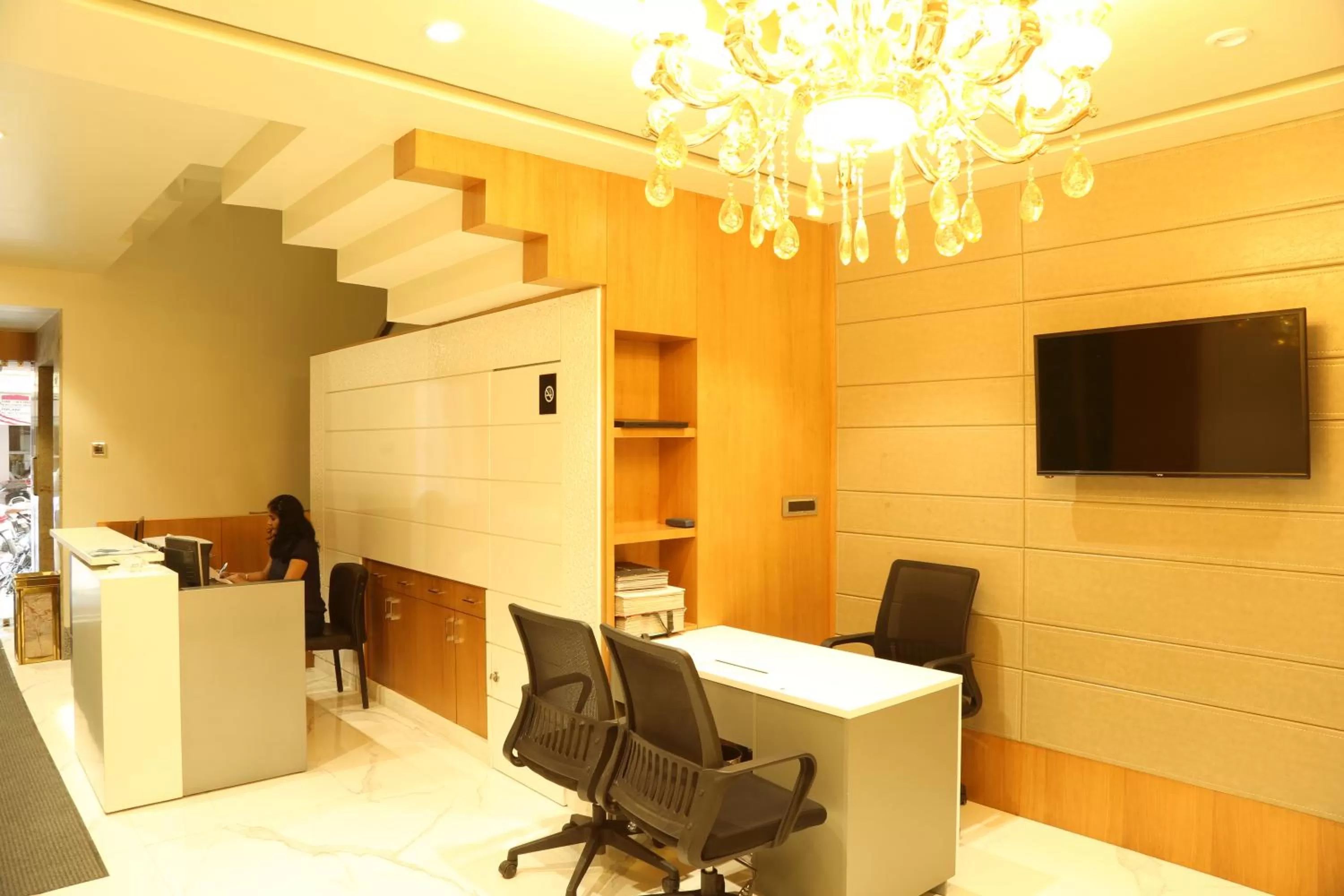 Living room in Hotel Reva Regency