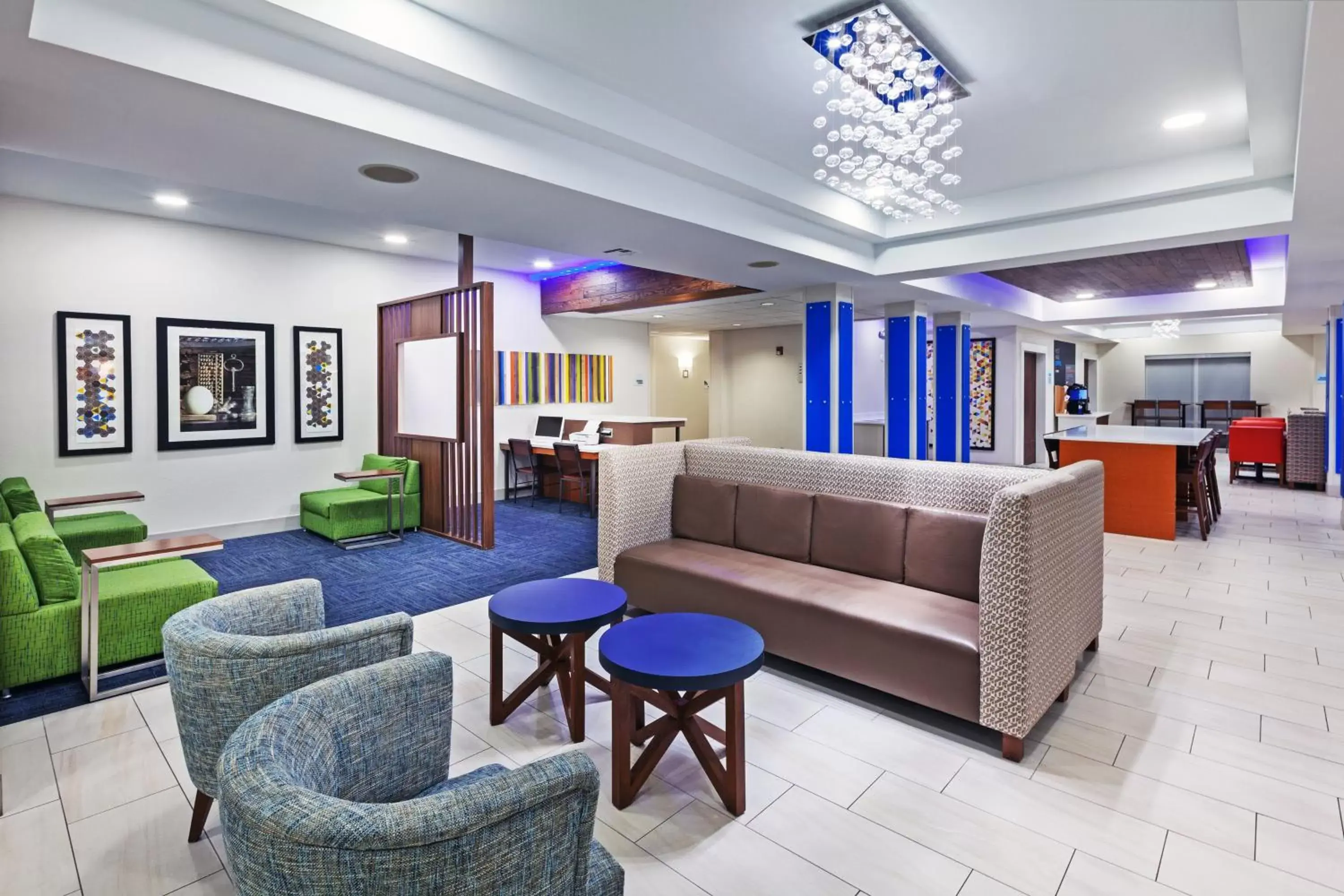 Property building, Lobby/Reception in Holiday Inn Express New Orleans East, an IHG Hotel