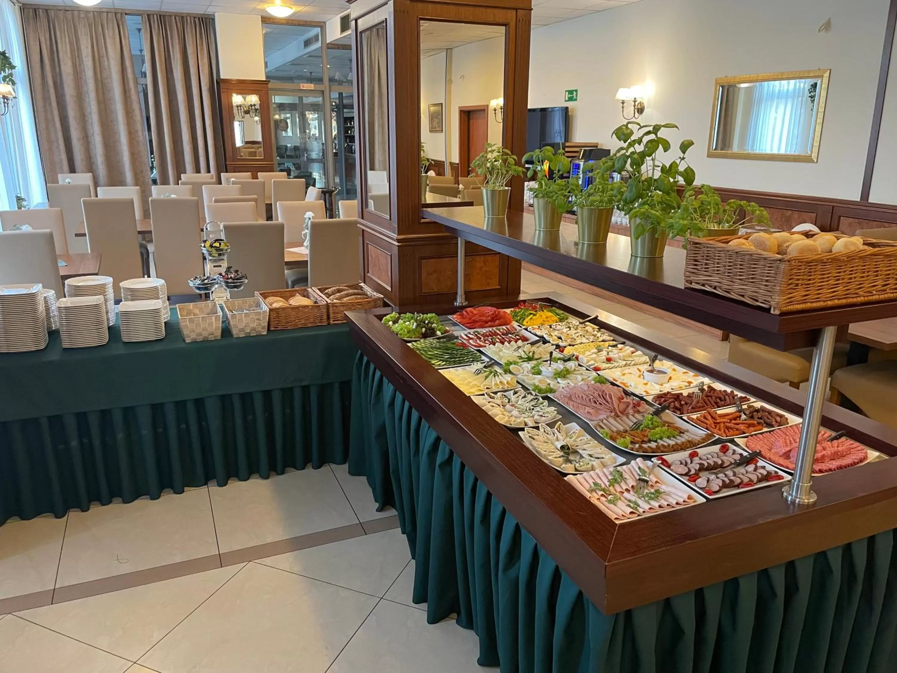 Buffet breakfast in Hotel Great Polonia Conrad Kraków