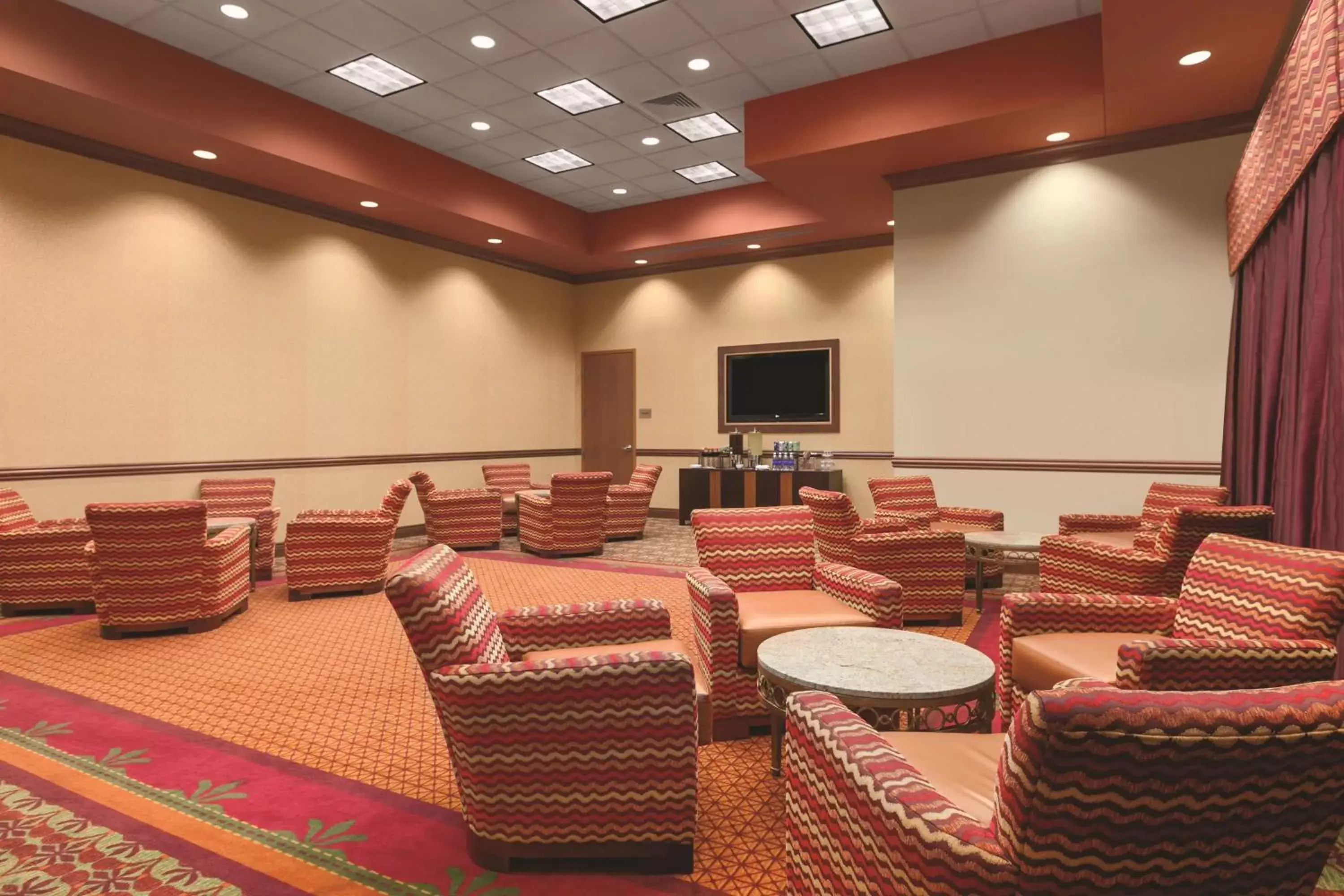 Meeting/conference room in Embassy Suites Omaha- La Vista/ Hotel & Conference Center