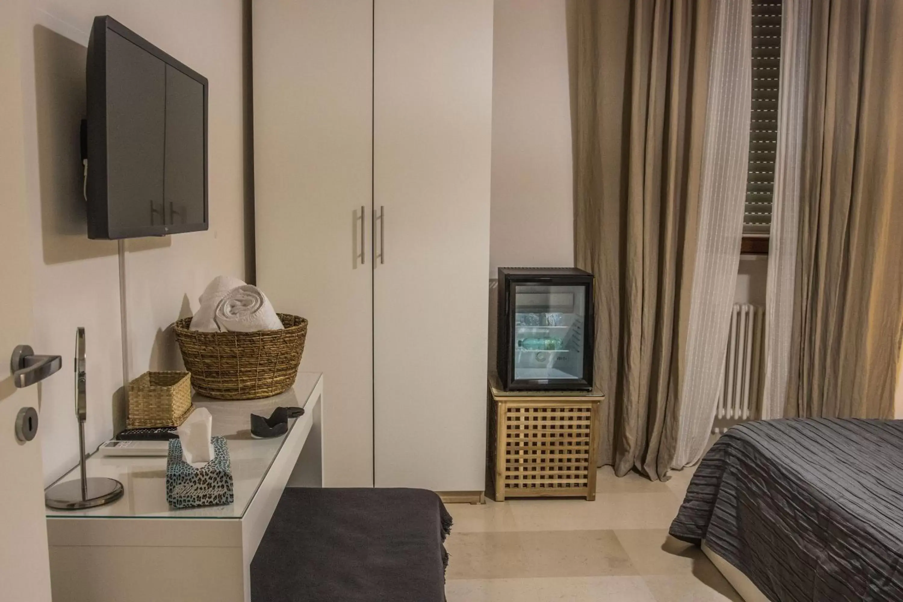 TV/Entertainment Center in B&B Colonna - Mole Sua Stat