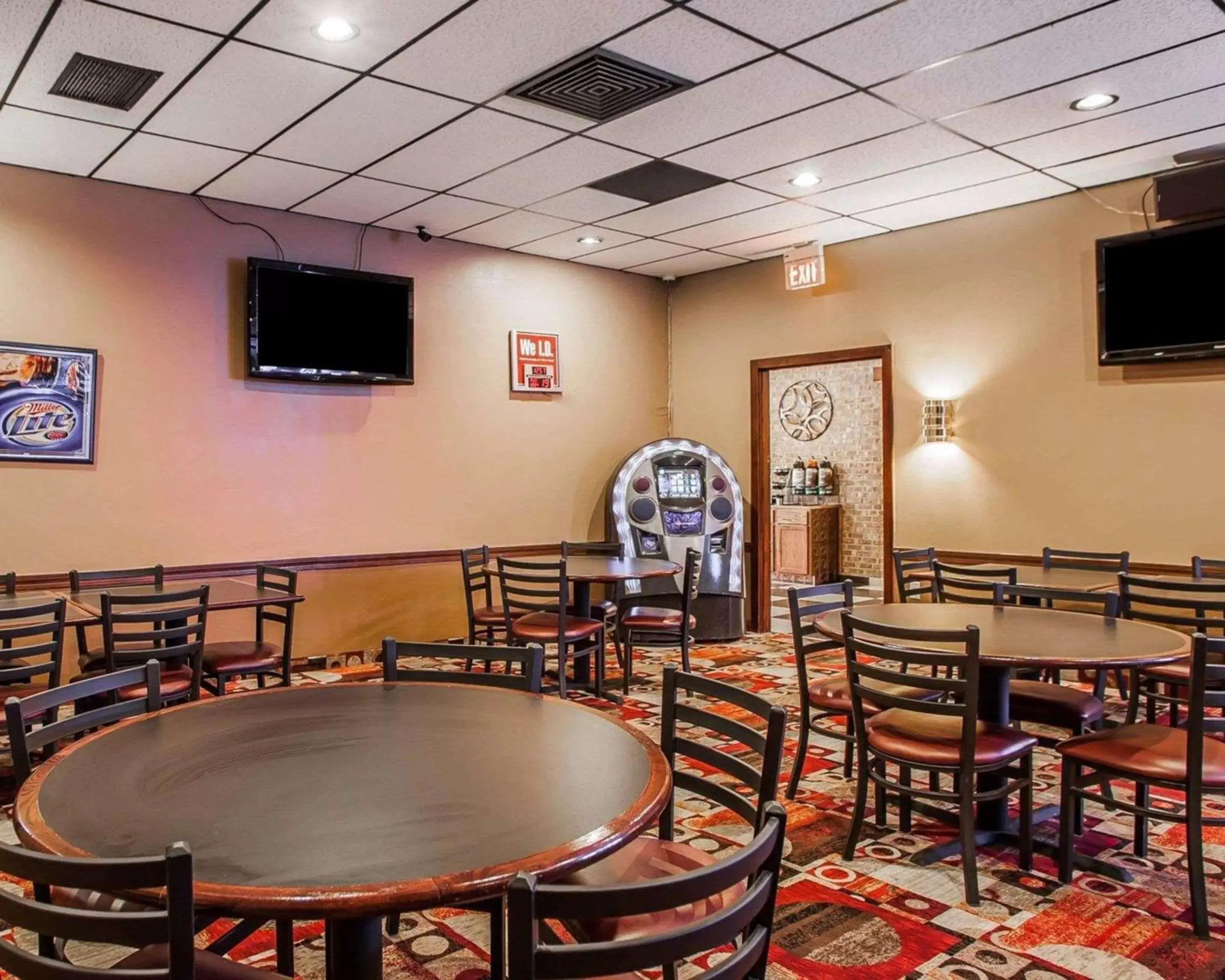 Restaurant/Places to Eat in Quality Inn Fort Dodge
