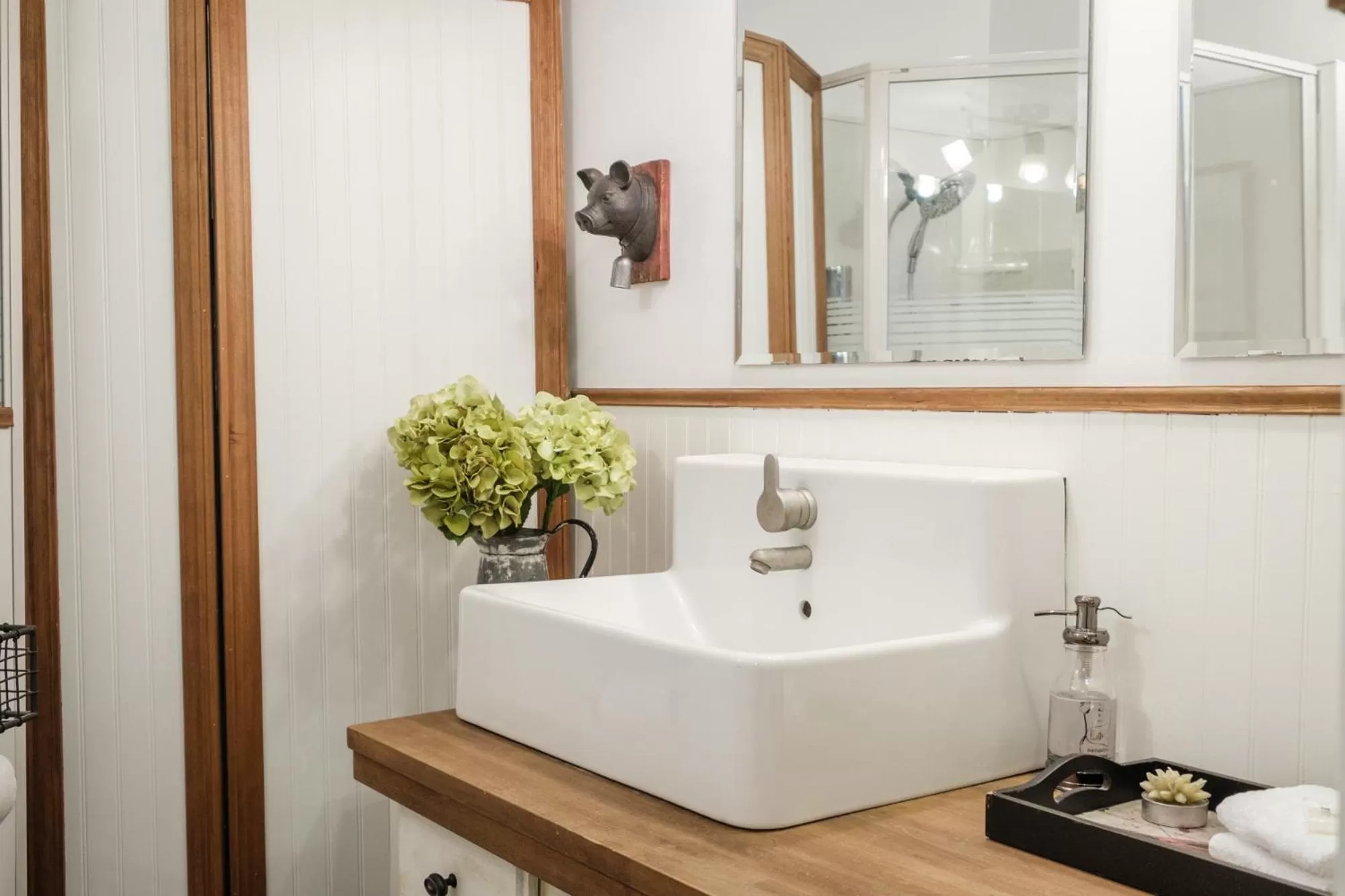 Bathroom in Bramblebank Cottages