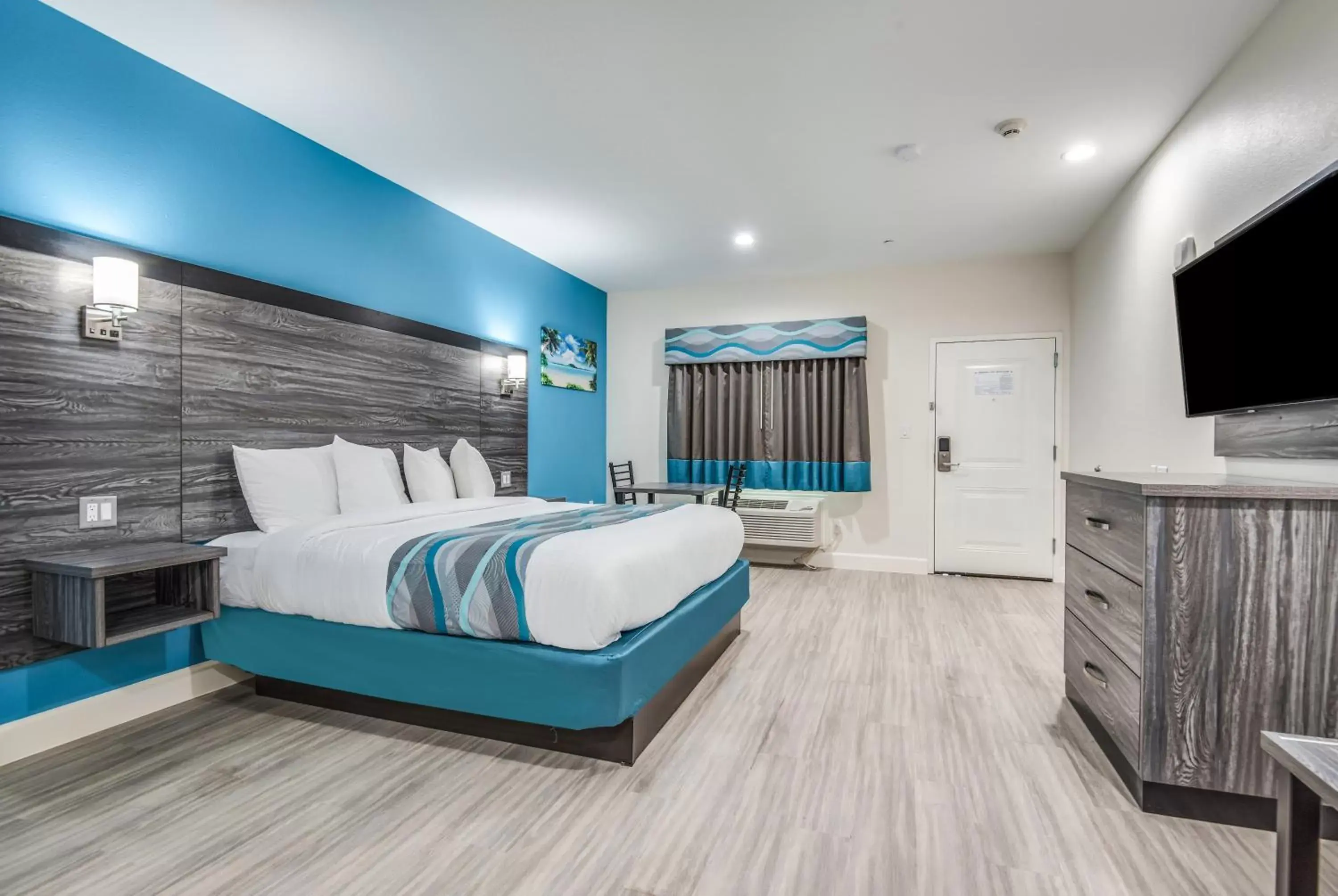 Bed in Americas Best Value Inn & Suites Houston at Hwy 6 Bed in Americas Best Value Inn & Suites Houston at Hwy 6