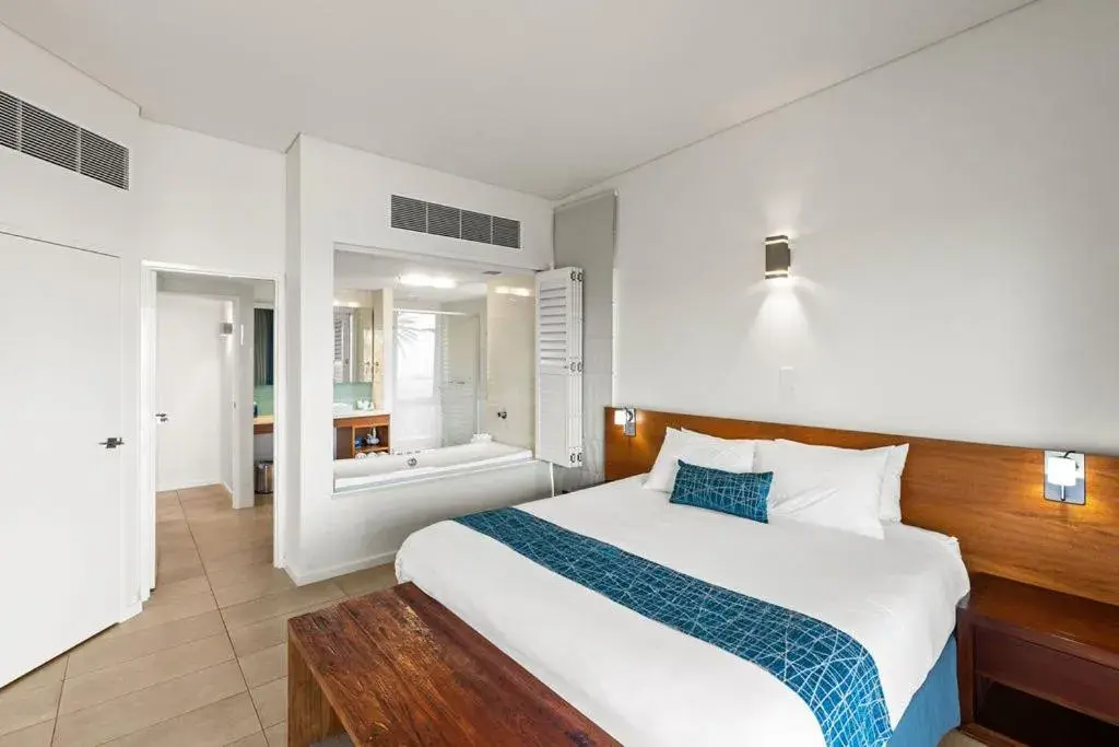 Bedroom, Bed in Mantarays Ningaloo Beach Resort