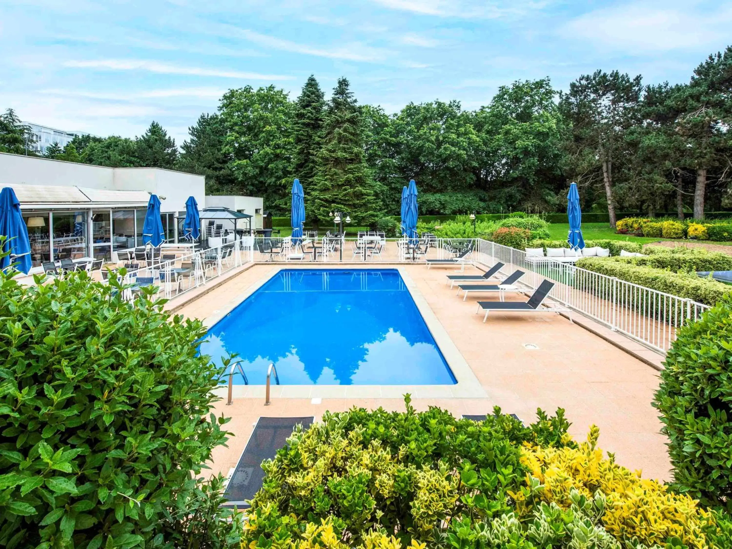 Property building, Pool View in Novotel Rennes Alma