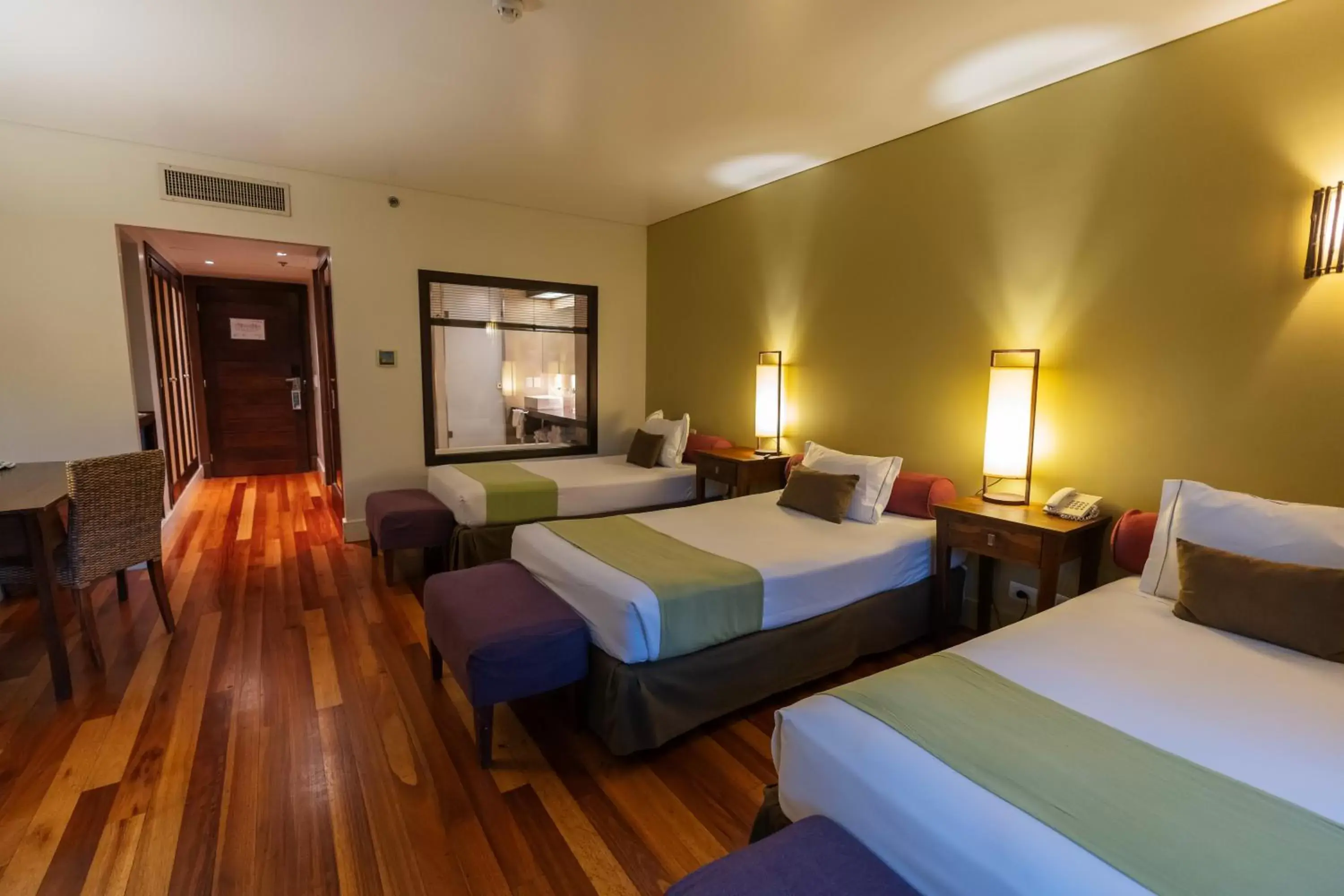Photo of the whole room, Bed in Loi Suites Iguazu Hotel