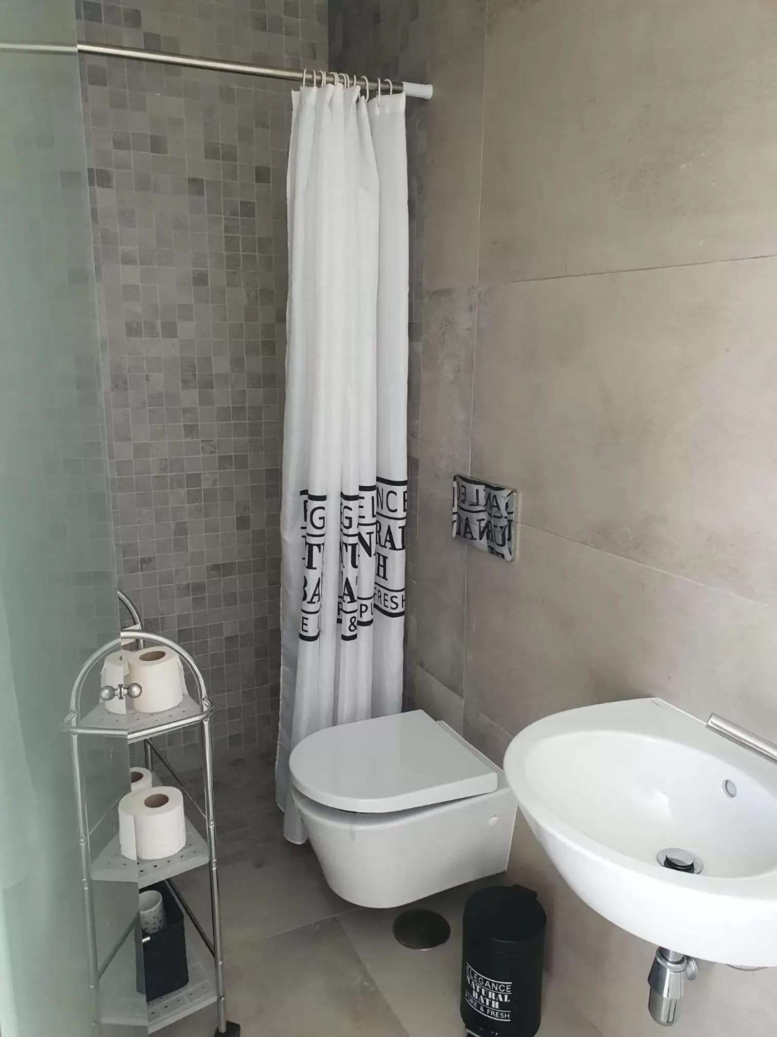 Shower, Bathroom in Space Zen