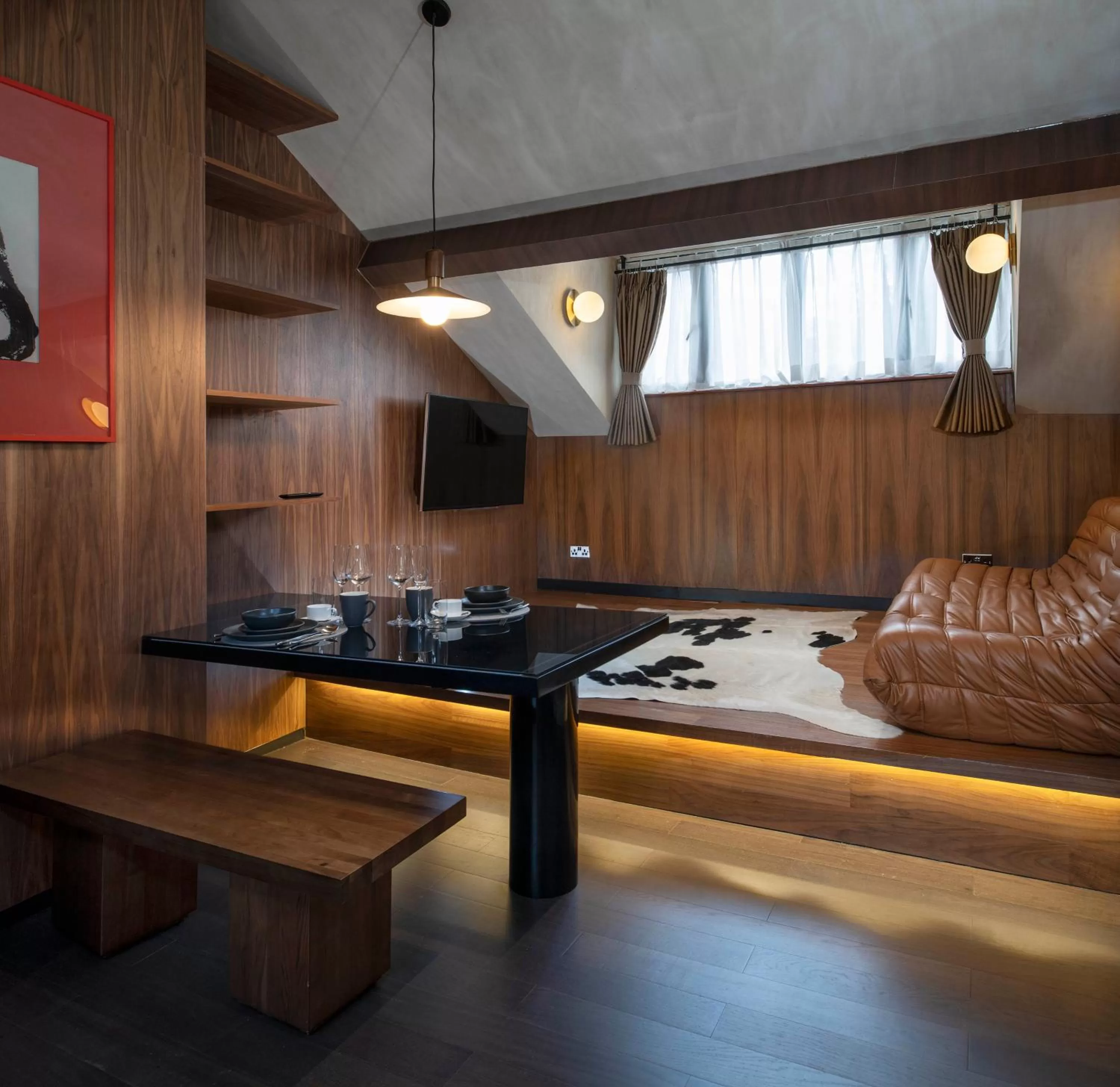 TV and multimedia in Trueman Court Luxury Serviced Apartments