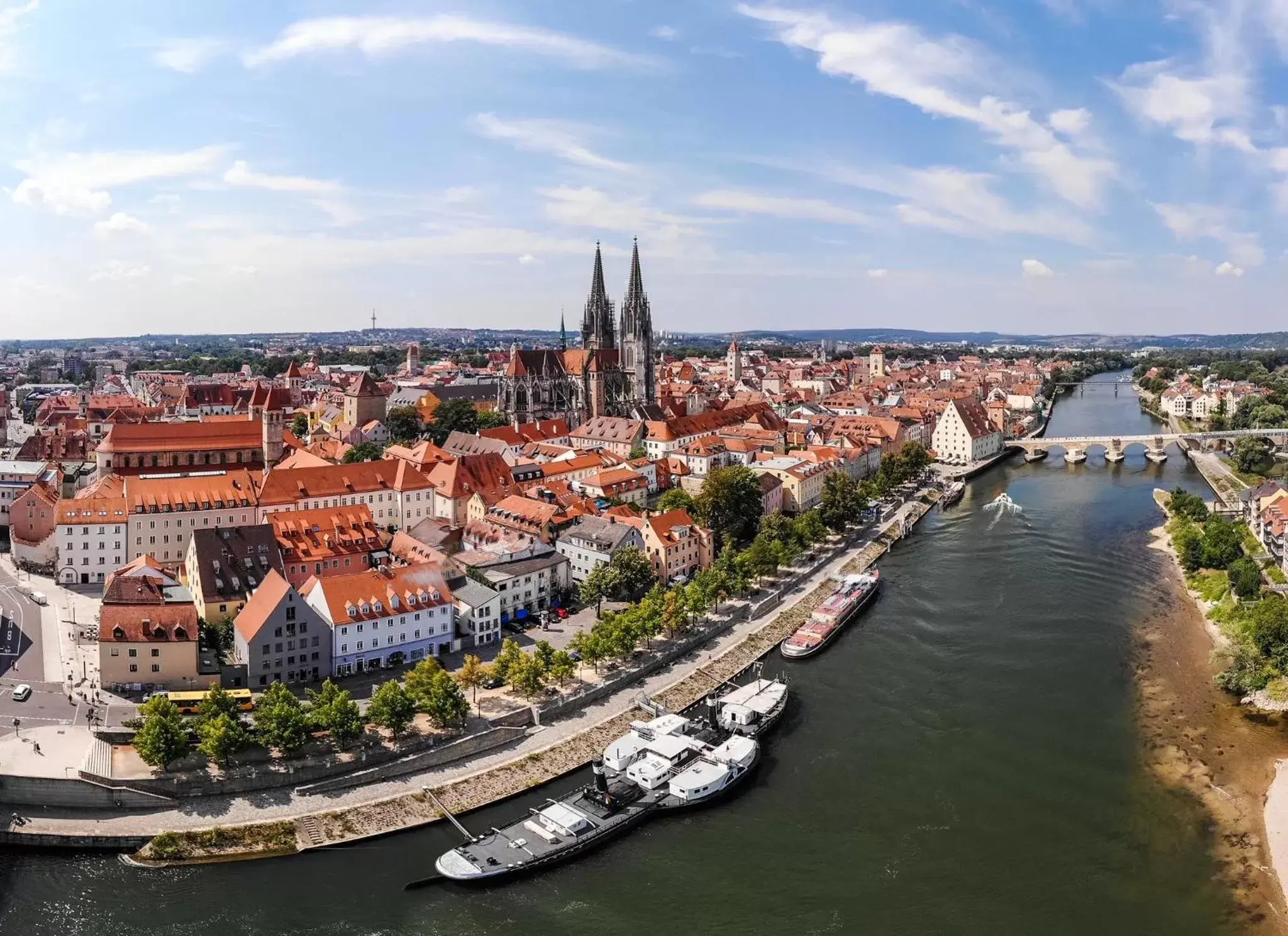 Nearby landmark, Bird's-eye View in Hotel Das Regensburg