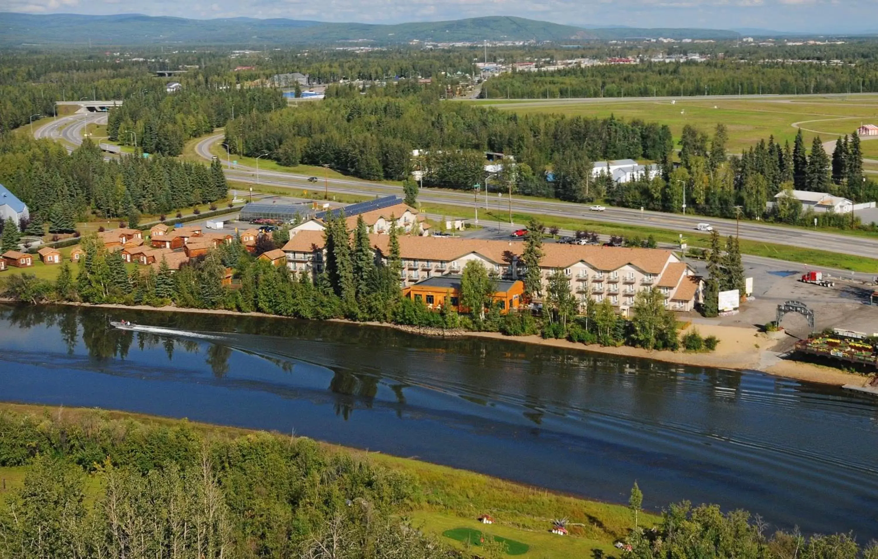 Natural landscape, Bird's-eye View in Pike's Waterfront Lodge