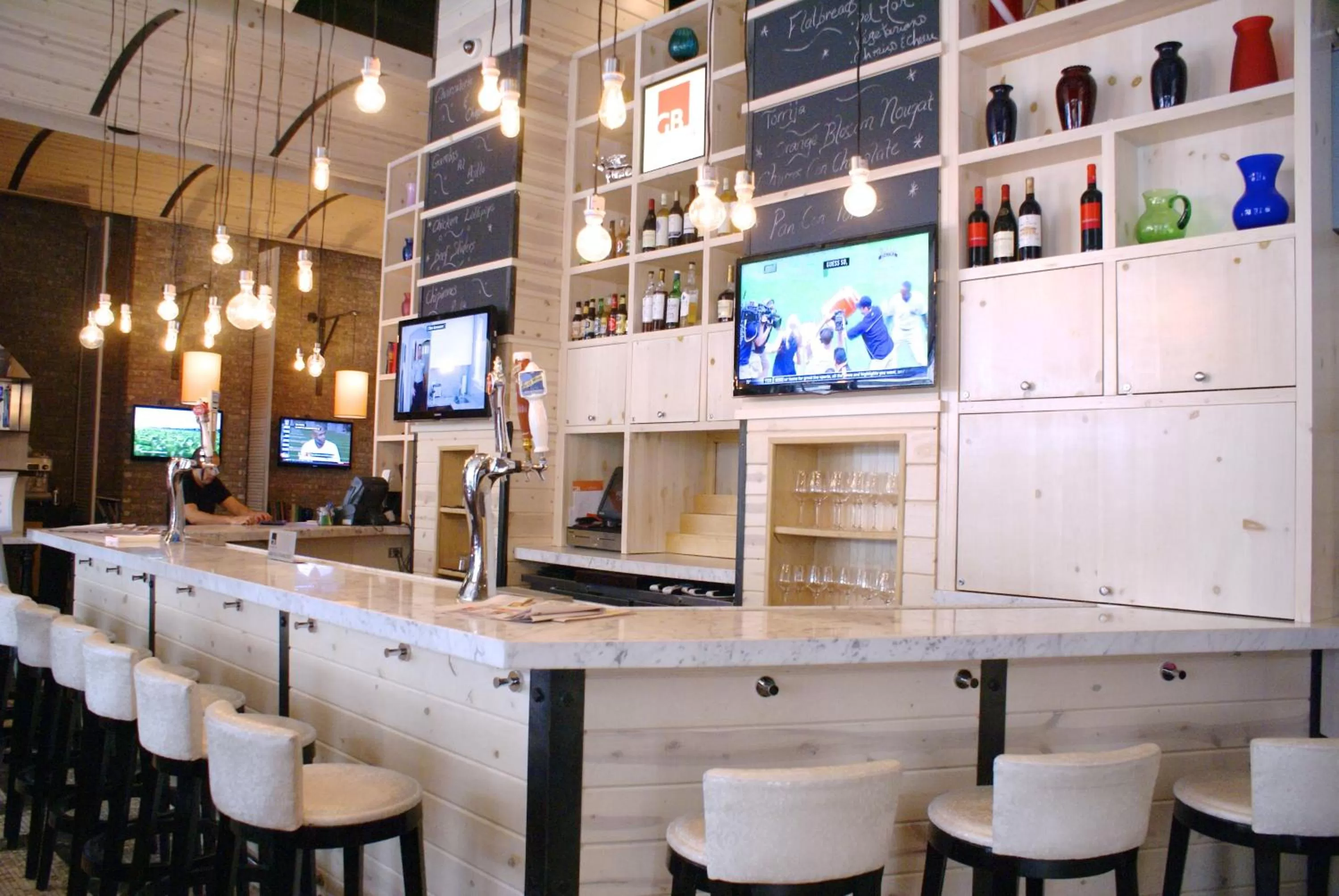 Lounge or bar in TRYP by Wyndham New York City Times Square - Midtown