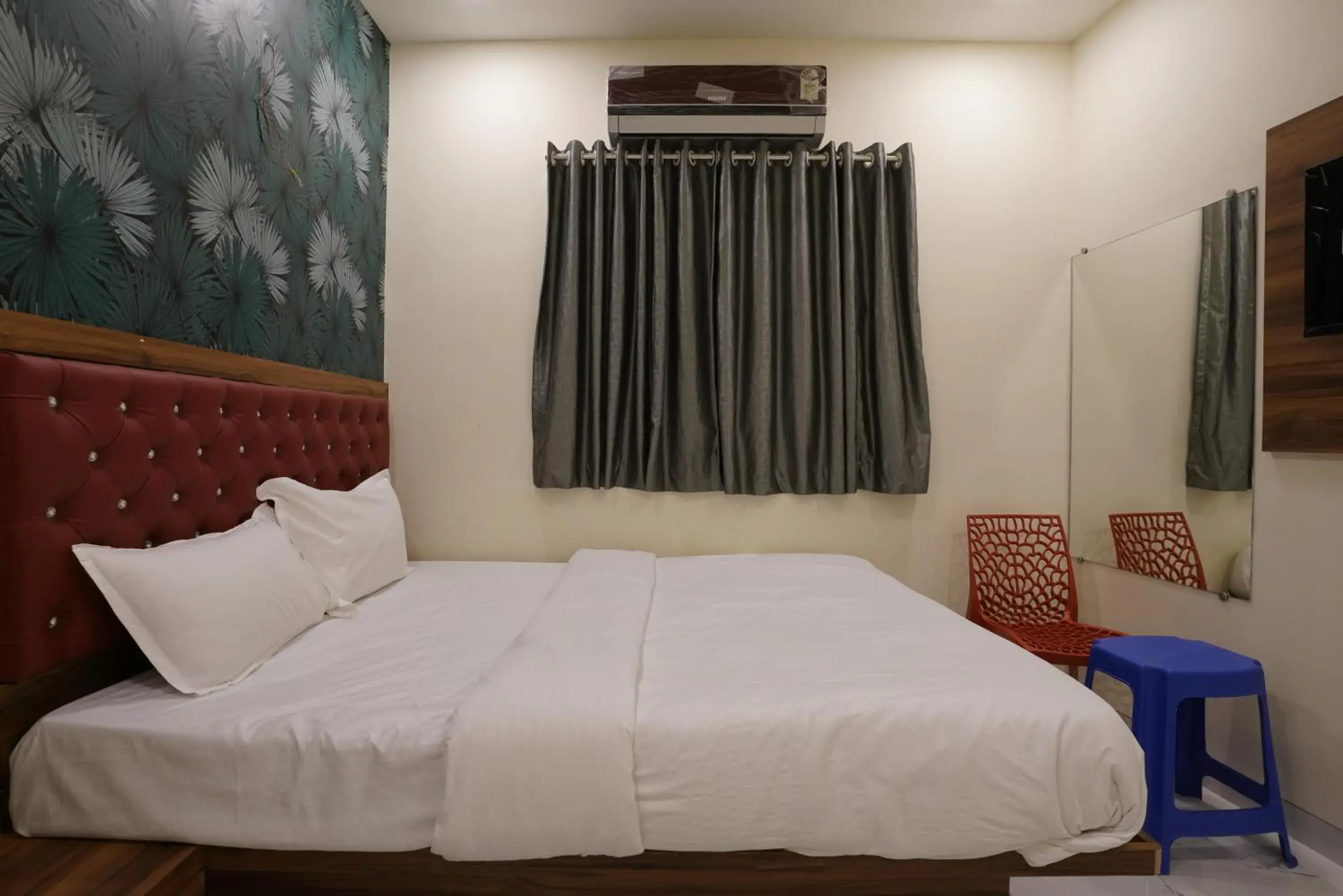 Bed in Hotel King Residency Kurla