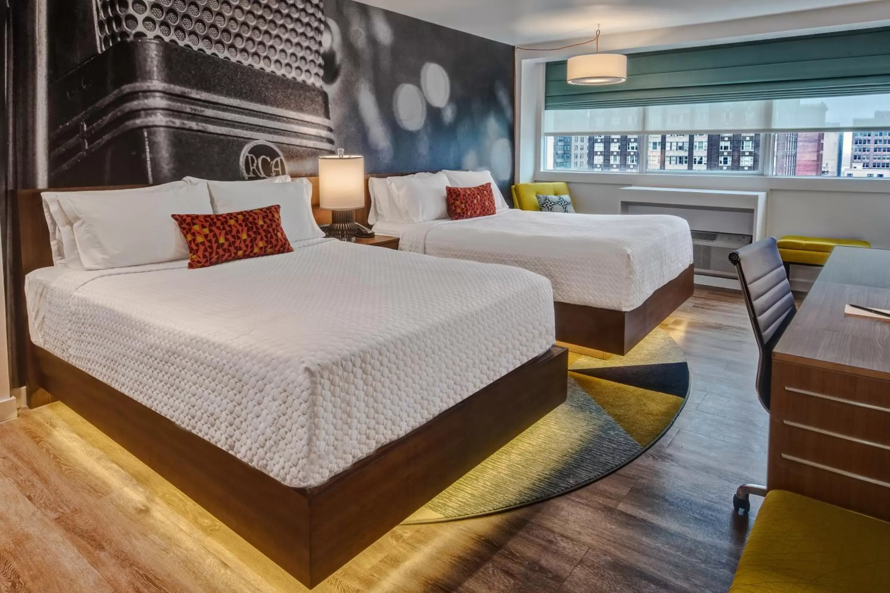 Photo of the whole room, Bed in Hotel Indigo - Memphis Downtown, an IHG Hotel