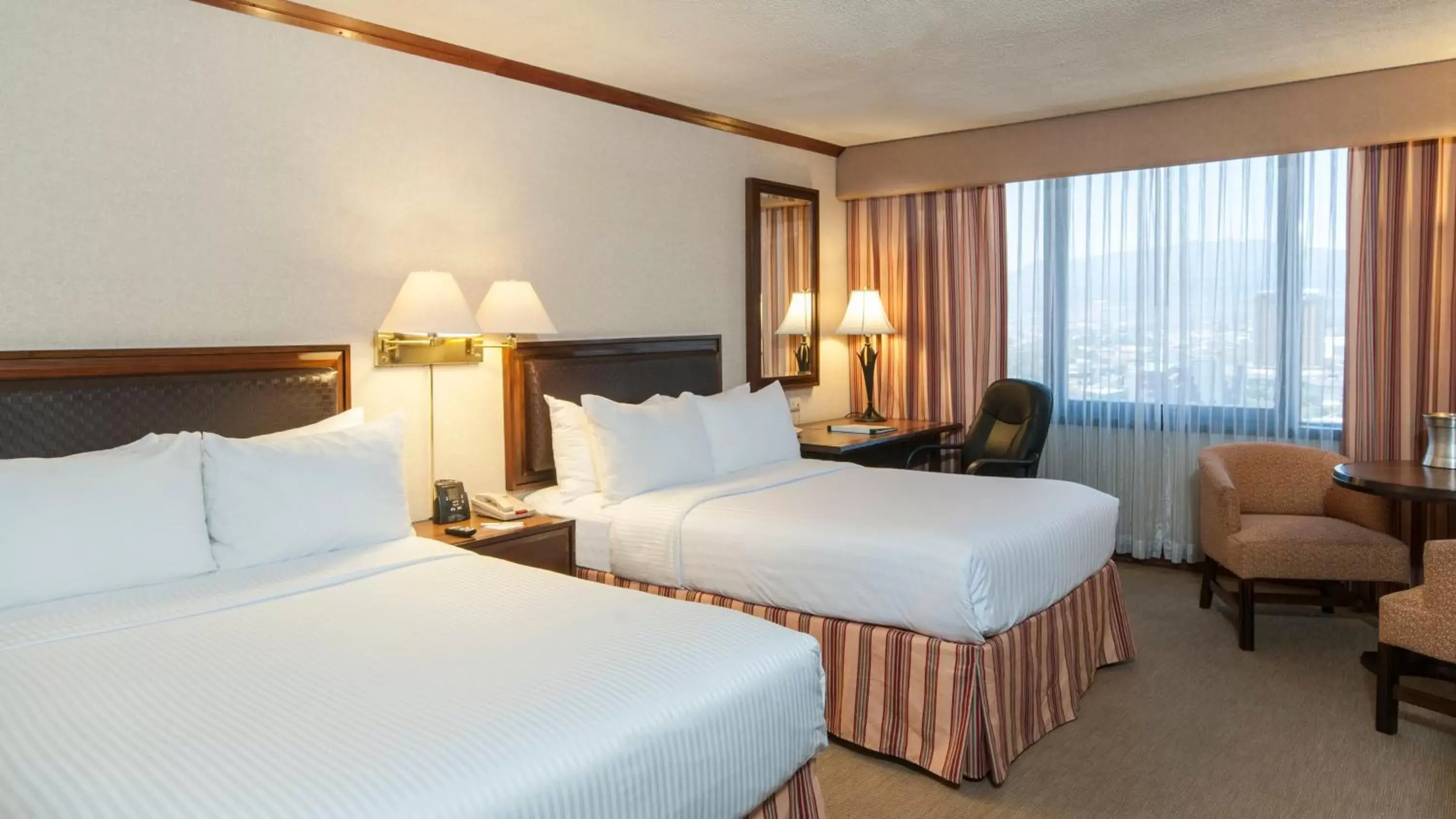 Photo of the whole room, Bed in Holiday Inn San Jose Aurola, an IHG Hotel