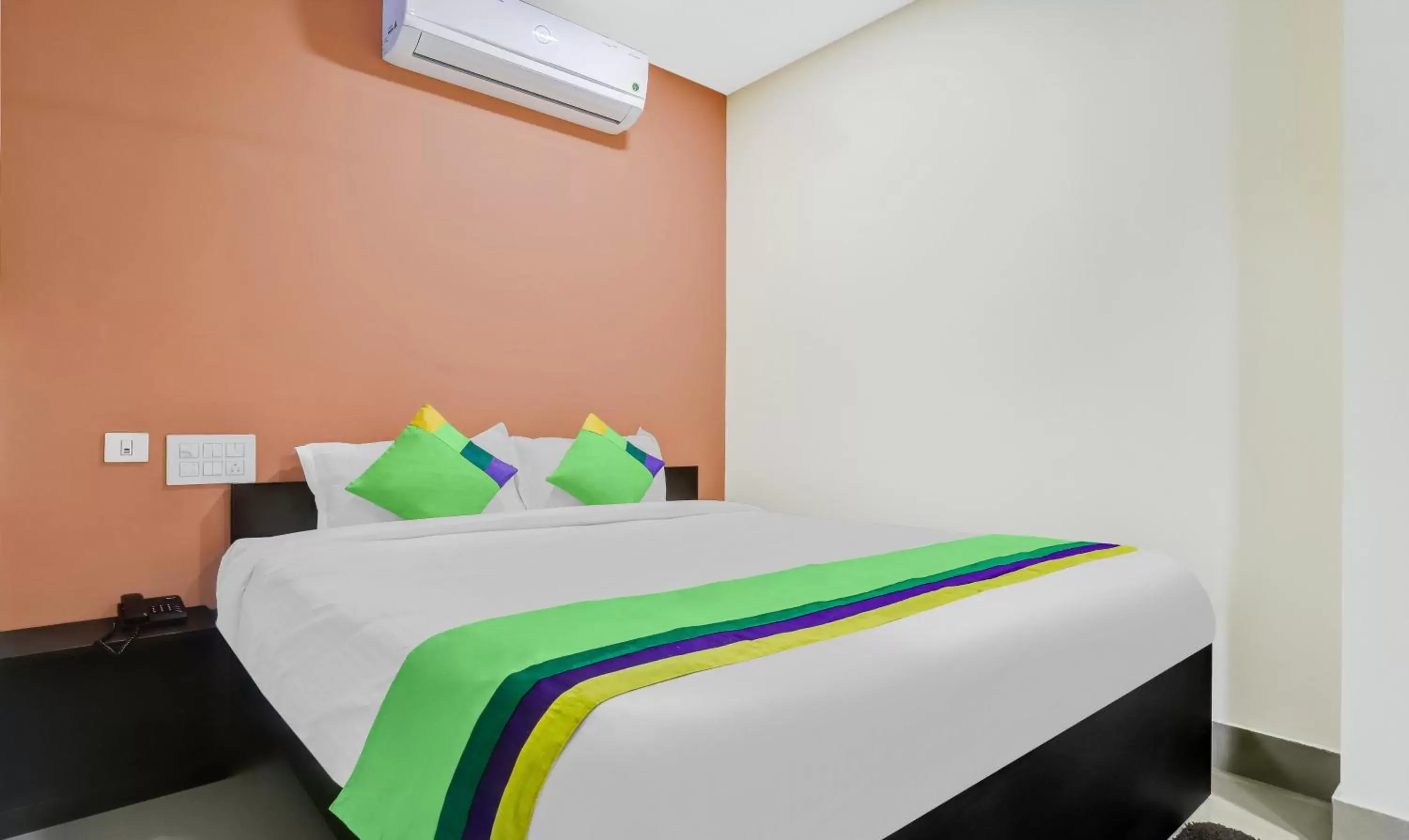 Bedroom, Bed in Treebo Hotel Mobi VIP Airport Bedroom, Bed in Treebo Hotel Mobi VIP Airport