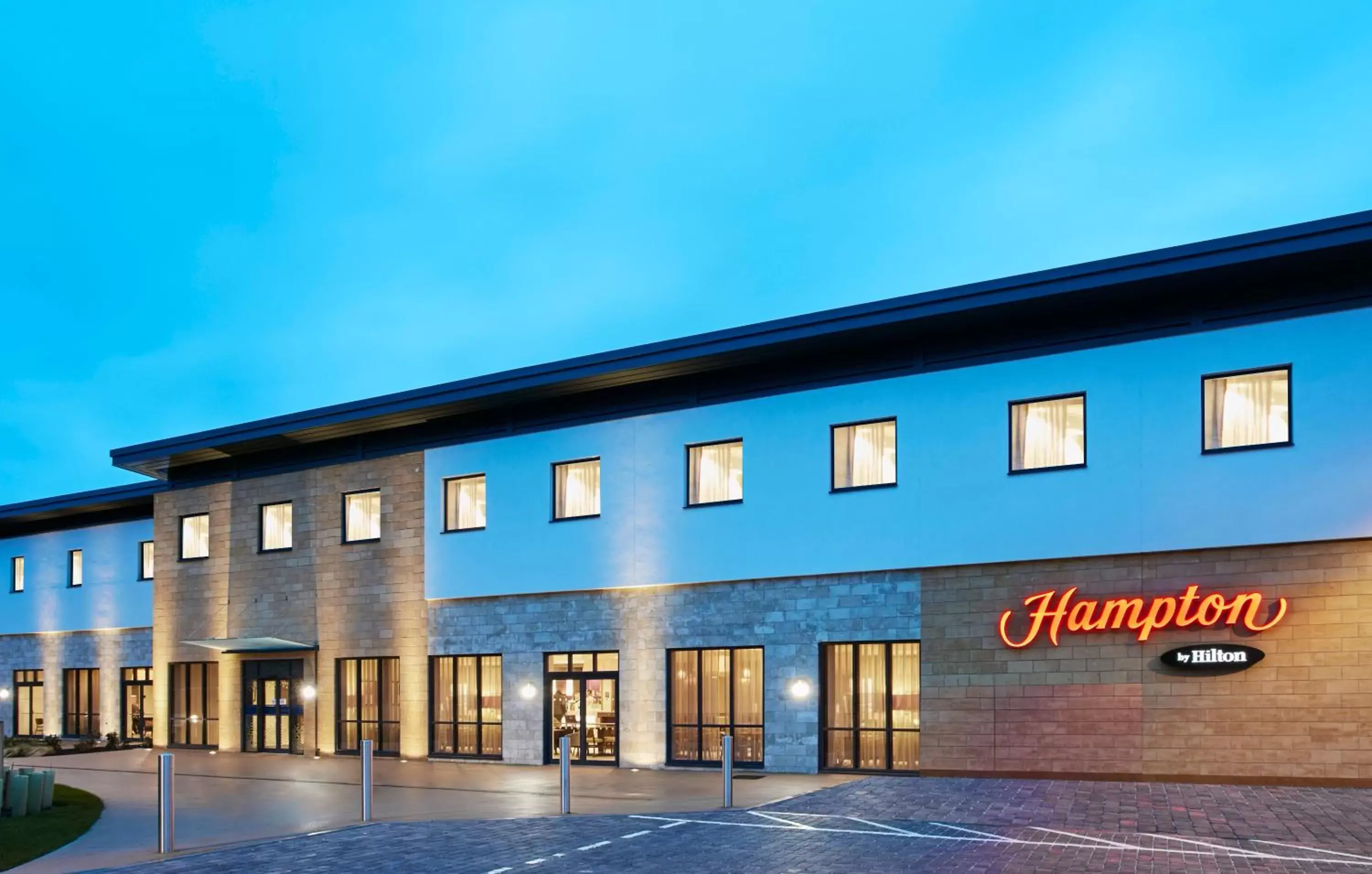 Property building in Hampton by Hilton Oxford Property building in Hampton by Hilton Oxford