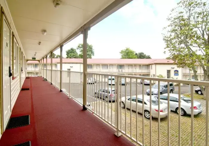 Balcony/Terrace in Best Western BKs Pioneer Motor Lodge