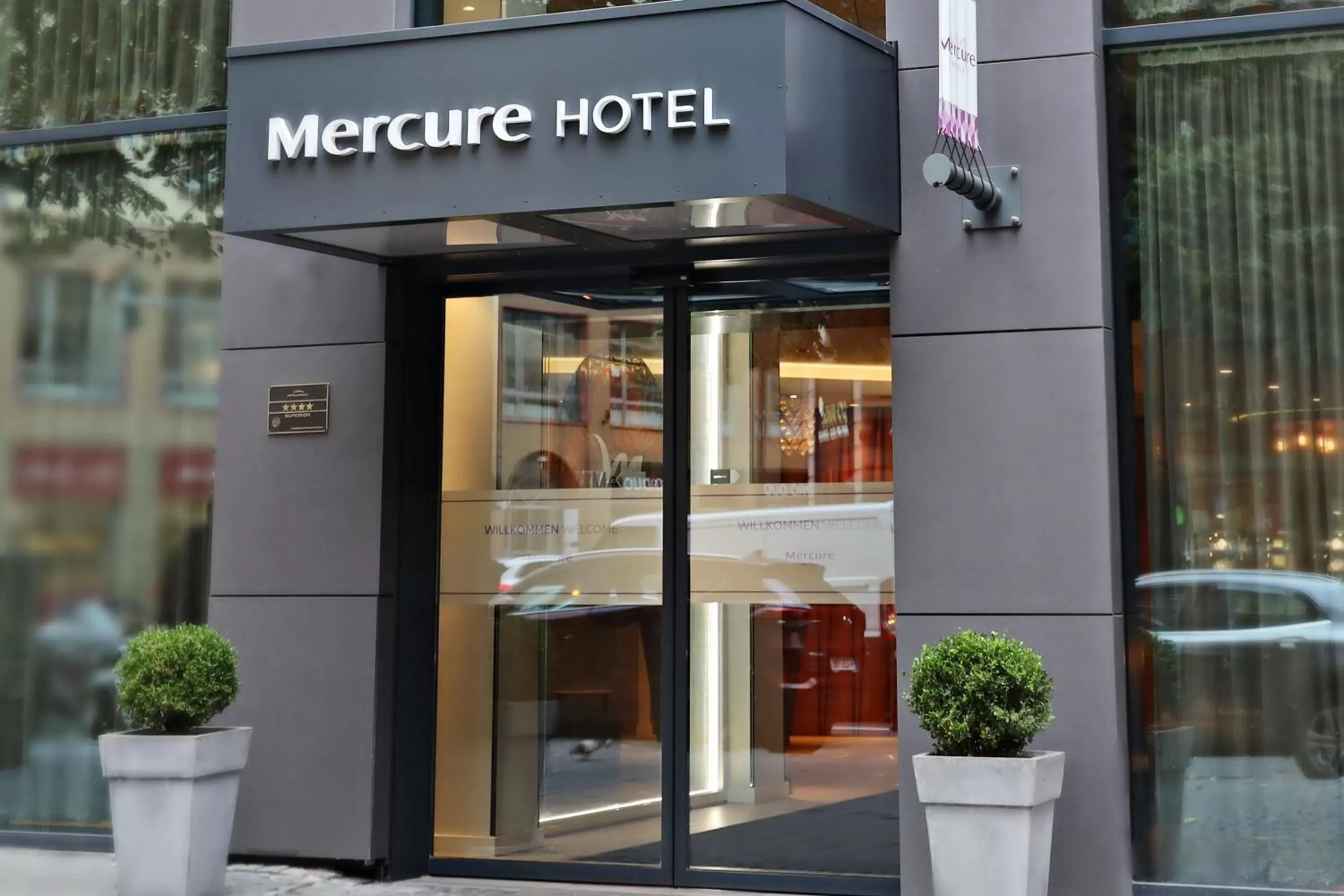 Facade/entrance in Mercure Hotel Kaiserhof City Center