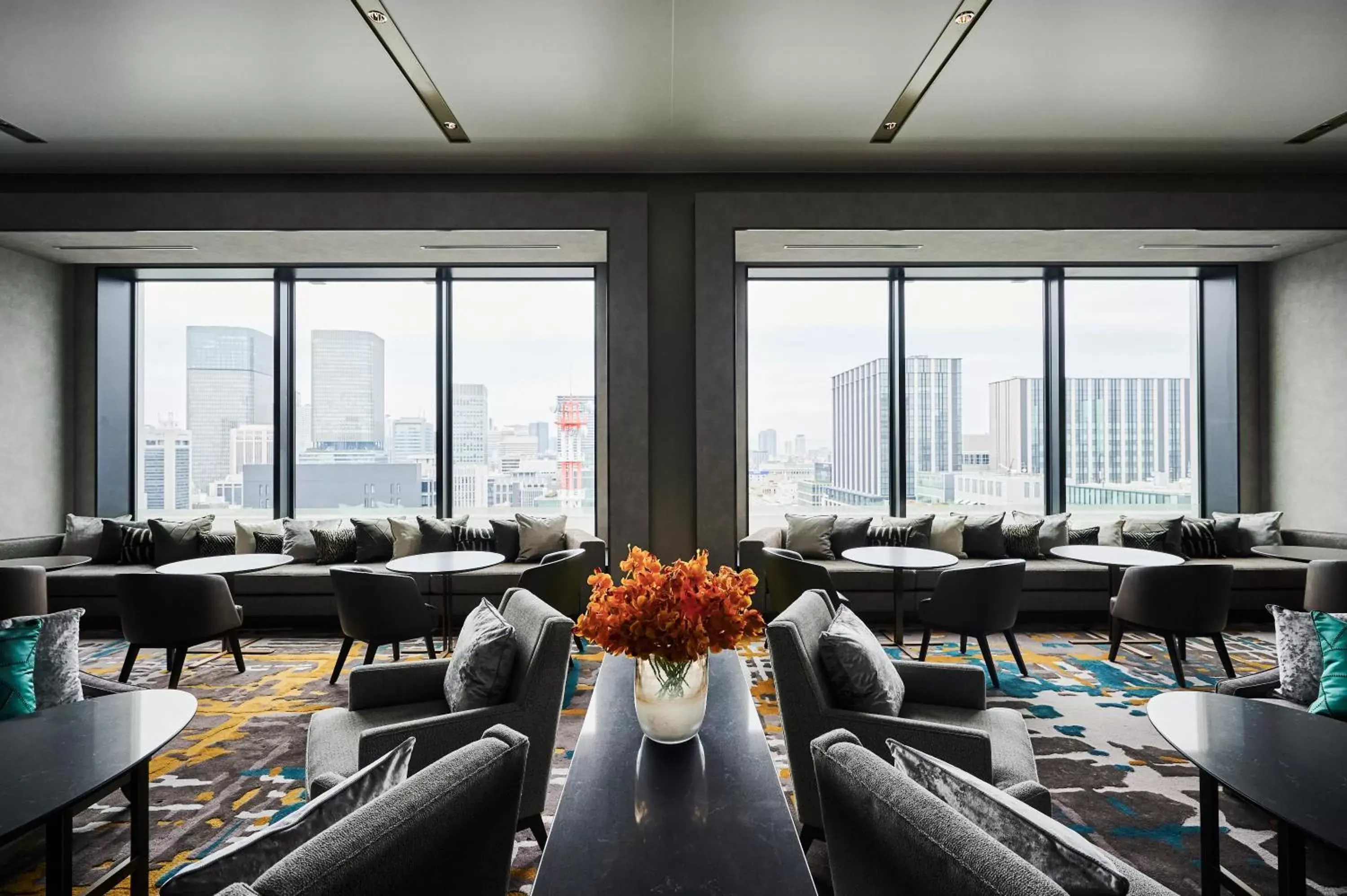 Lounge or bar in The Royal Park Hotel Iconic Osaka Midosuji Lounge or bar in The Royal Park Hotel Iconic Osaka Midosuji