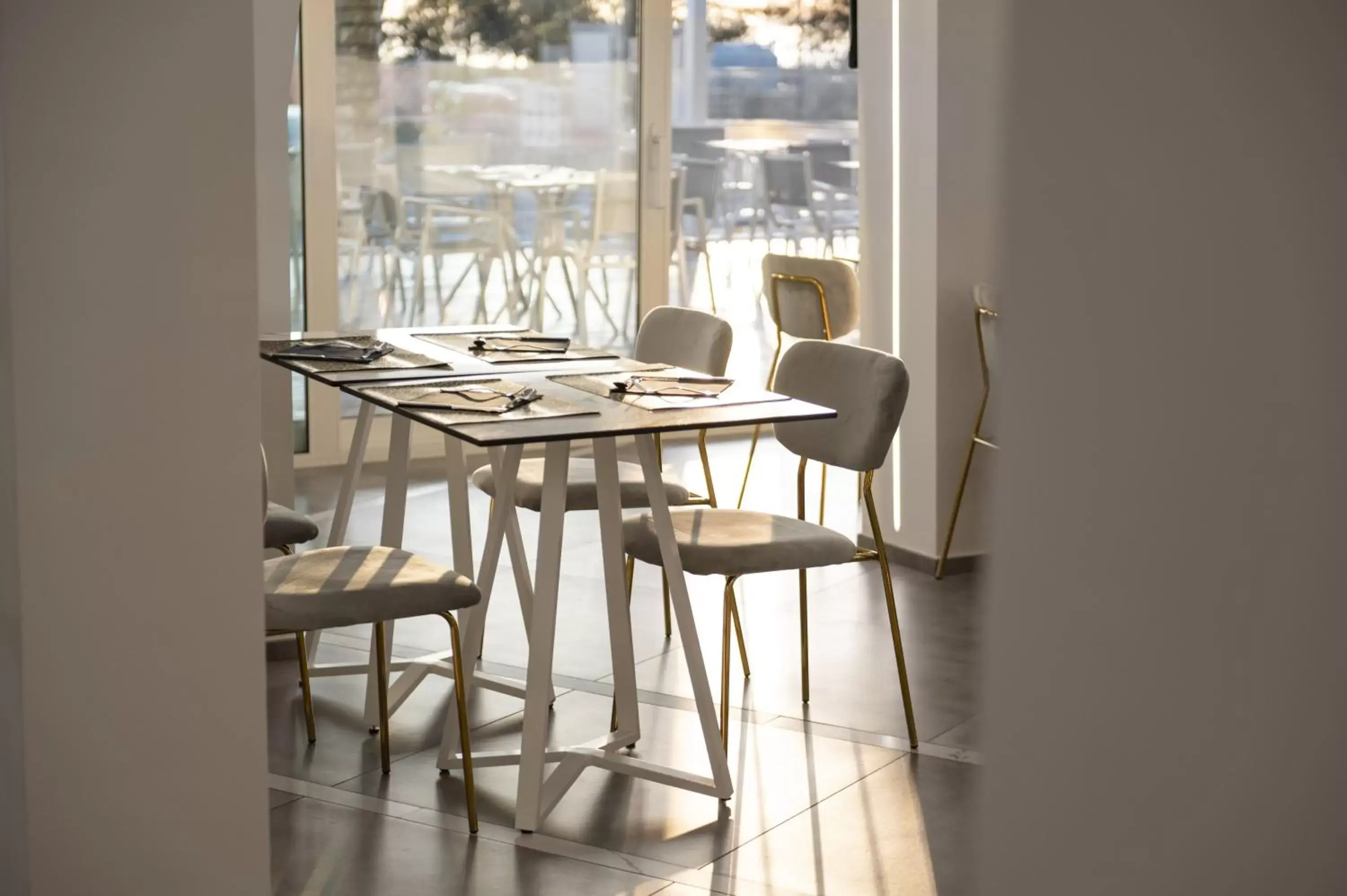 Breakfast, Dining Area in One Design Hotel