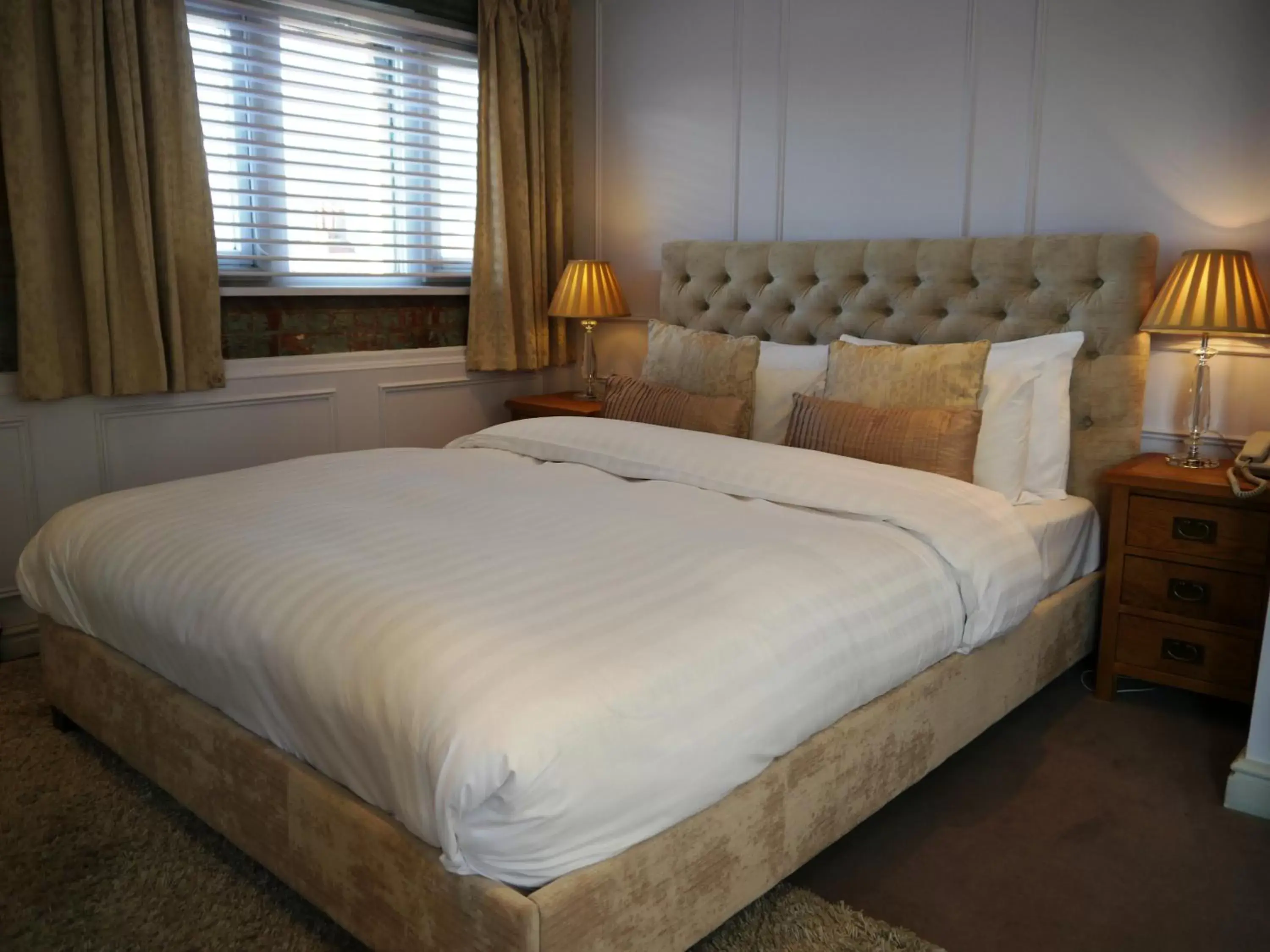 Bed in Castle Hotel & Apartments