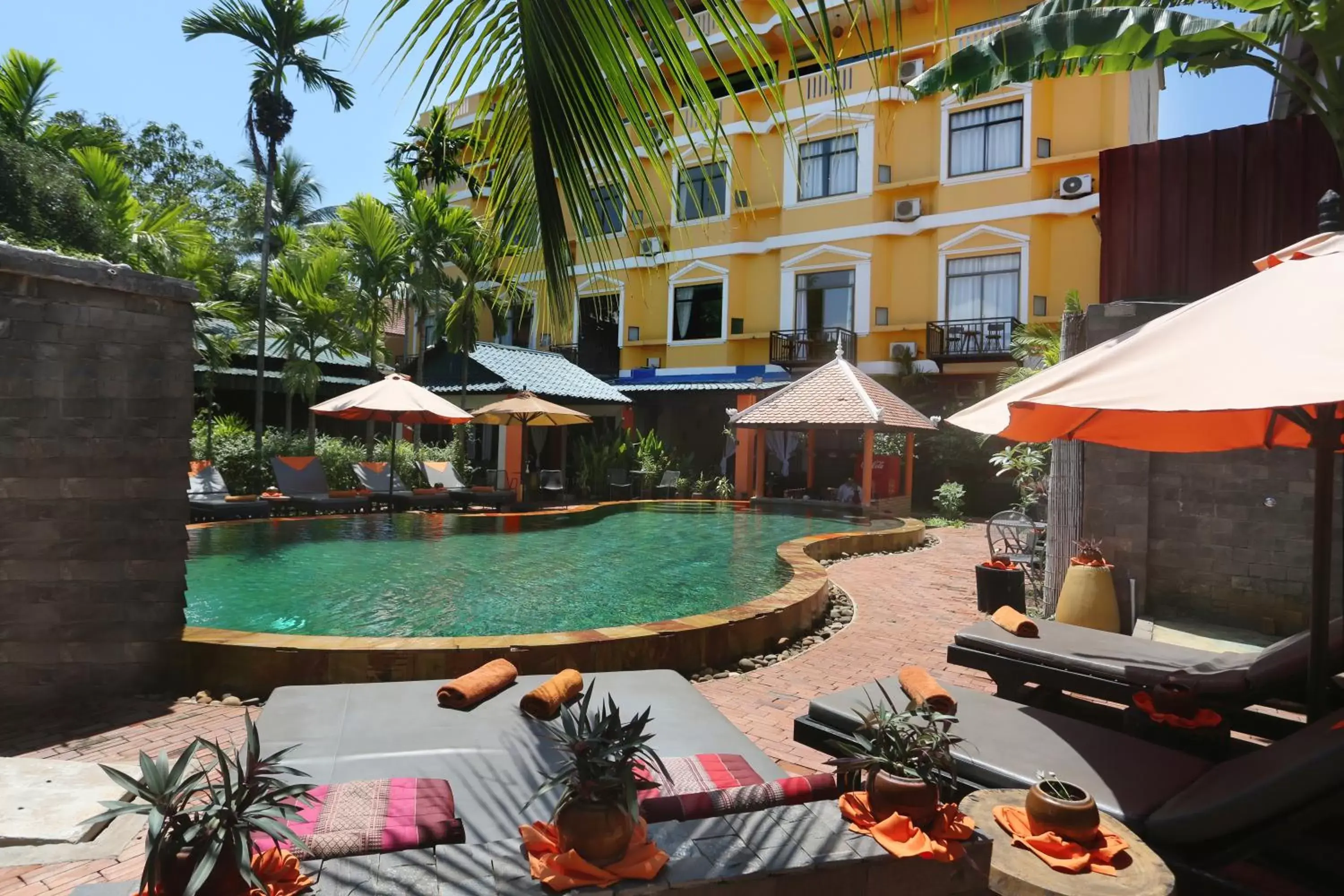 Property building, Swimming Pool in Central Indochine D'angkor Hotel