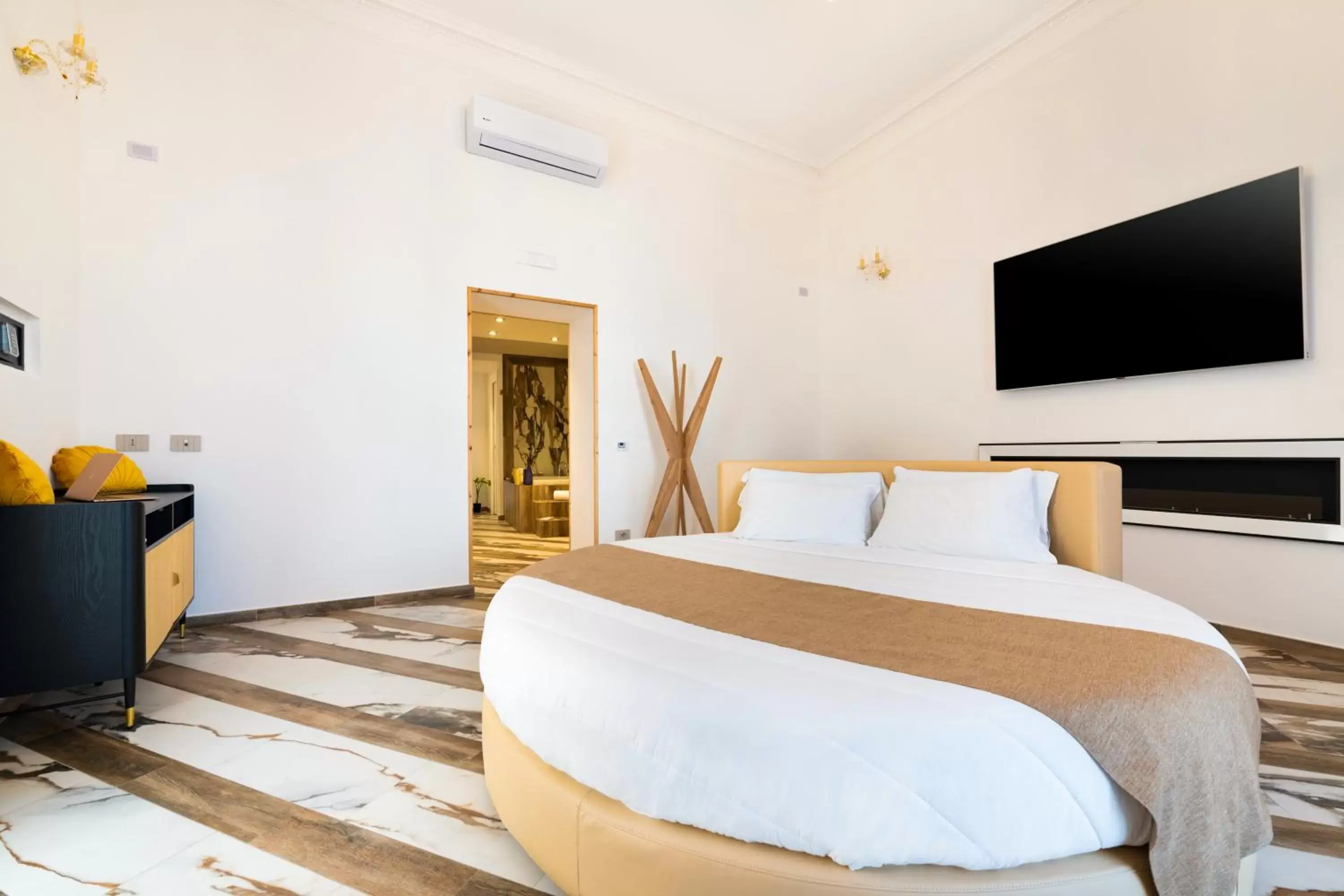 Bed in Sant'Antonino Luxury Suite