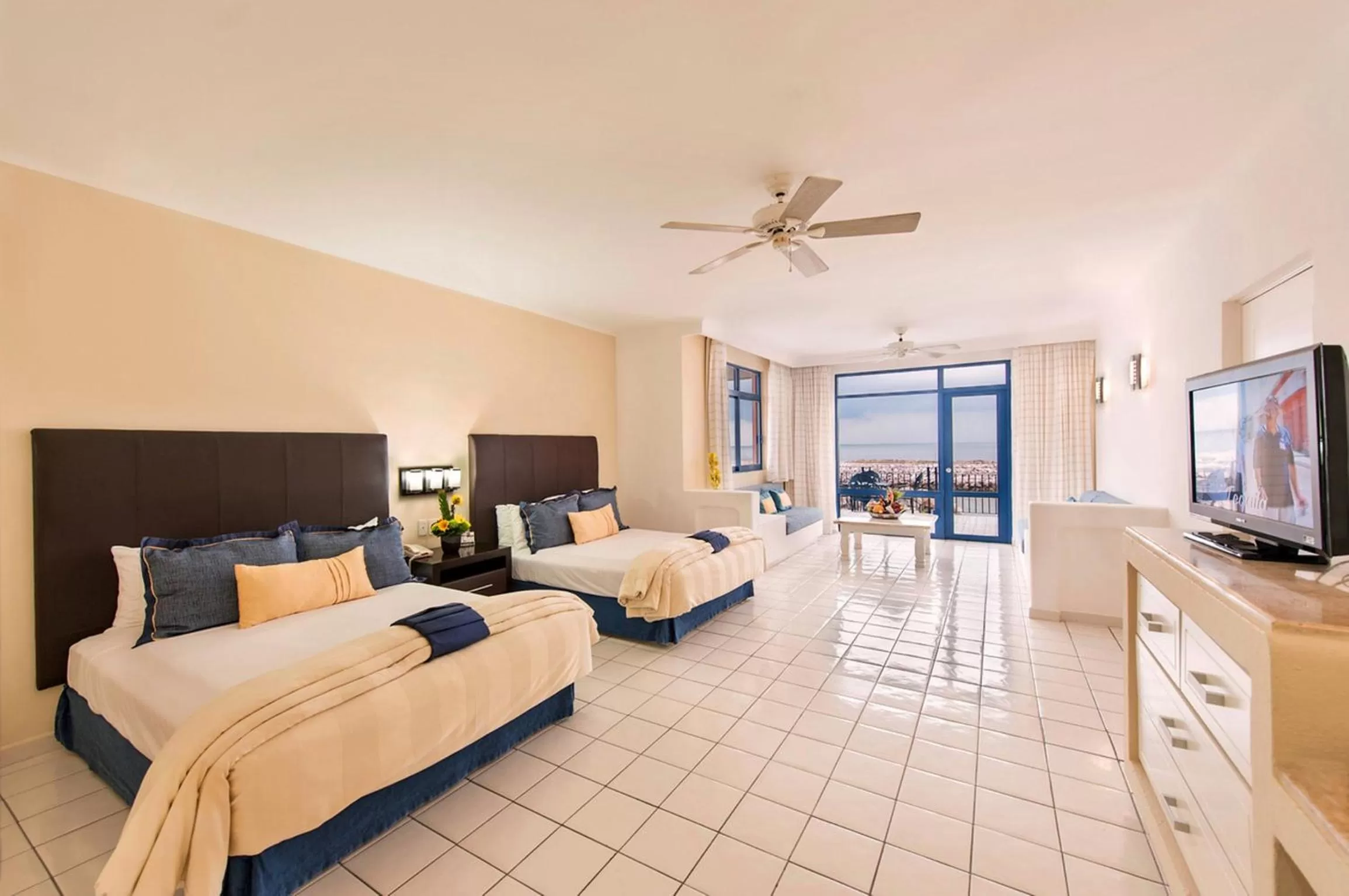 Photo of the whole room, Bed in El Cid Marina Beach Hotel