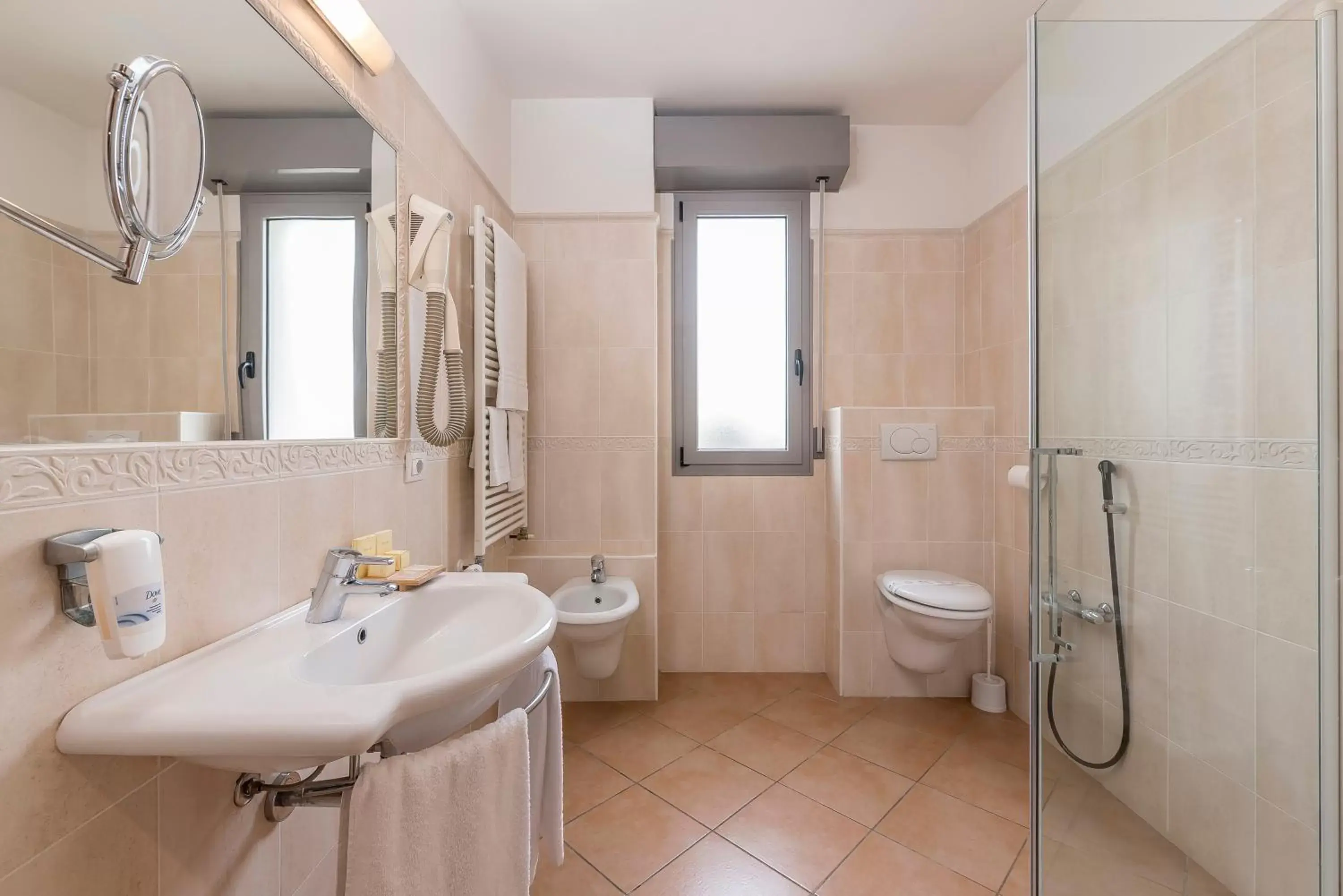 Shower, Bathroom in Sovrana Hotel & SPA