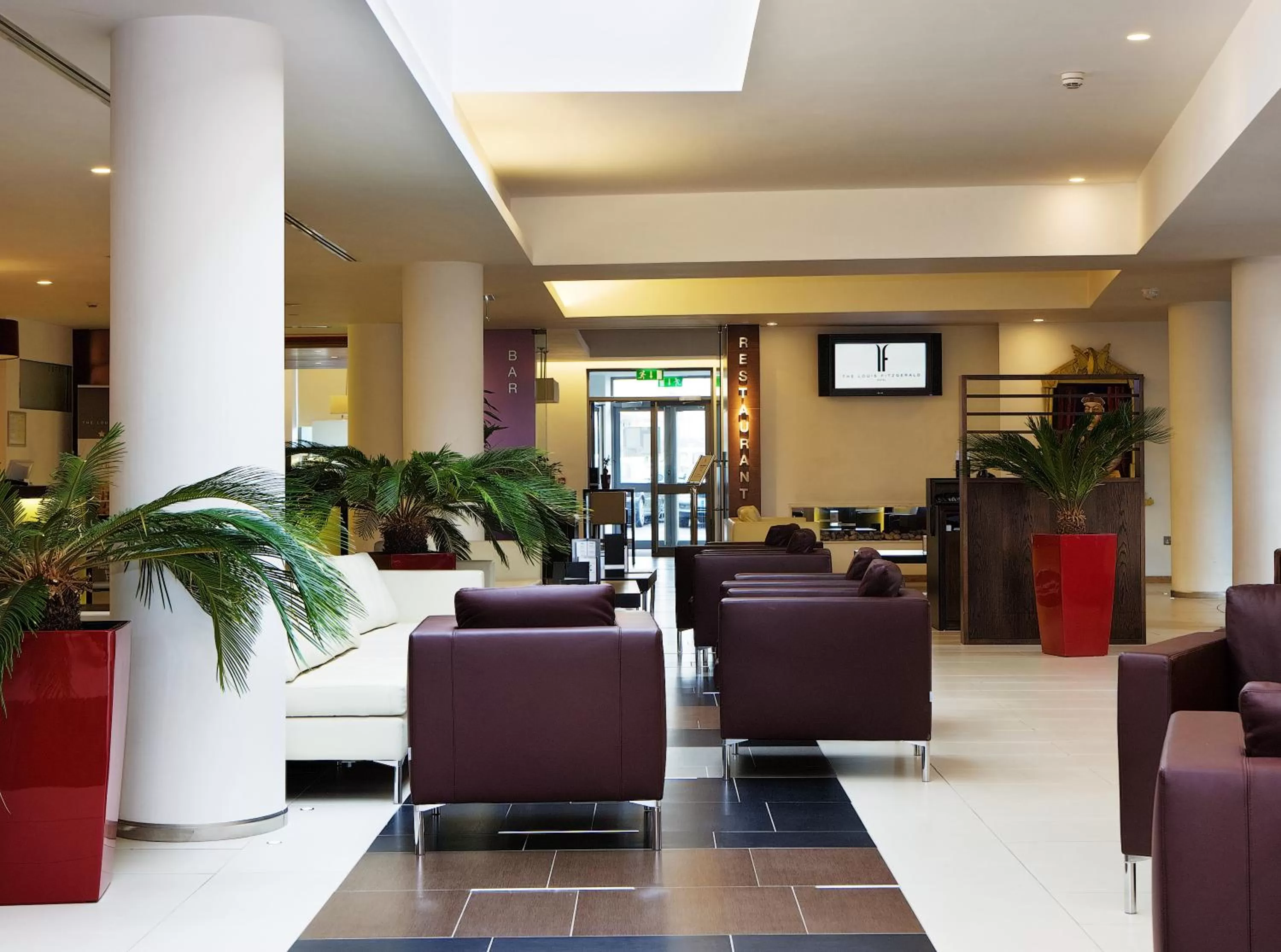 Lobby or reception in Louis Fitzgerald Hotel