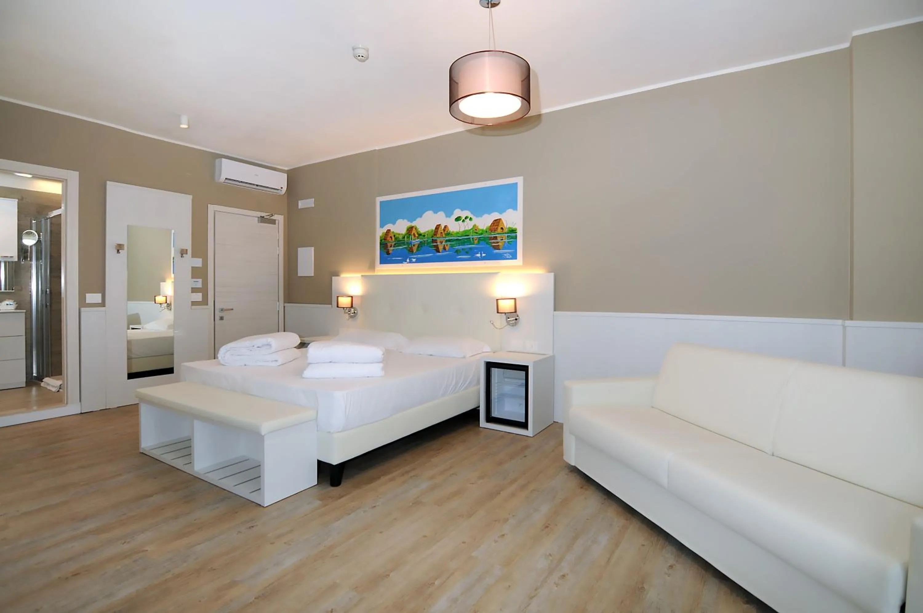 Photo of the whole room in Marina Palace Hotel 4 stelle S