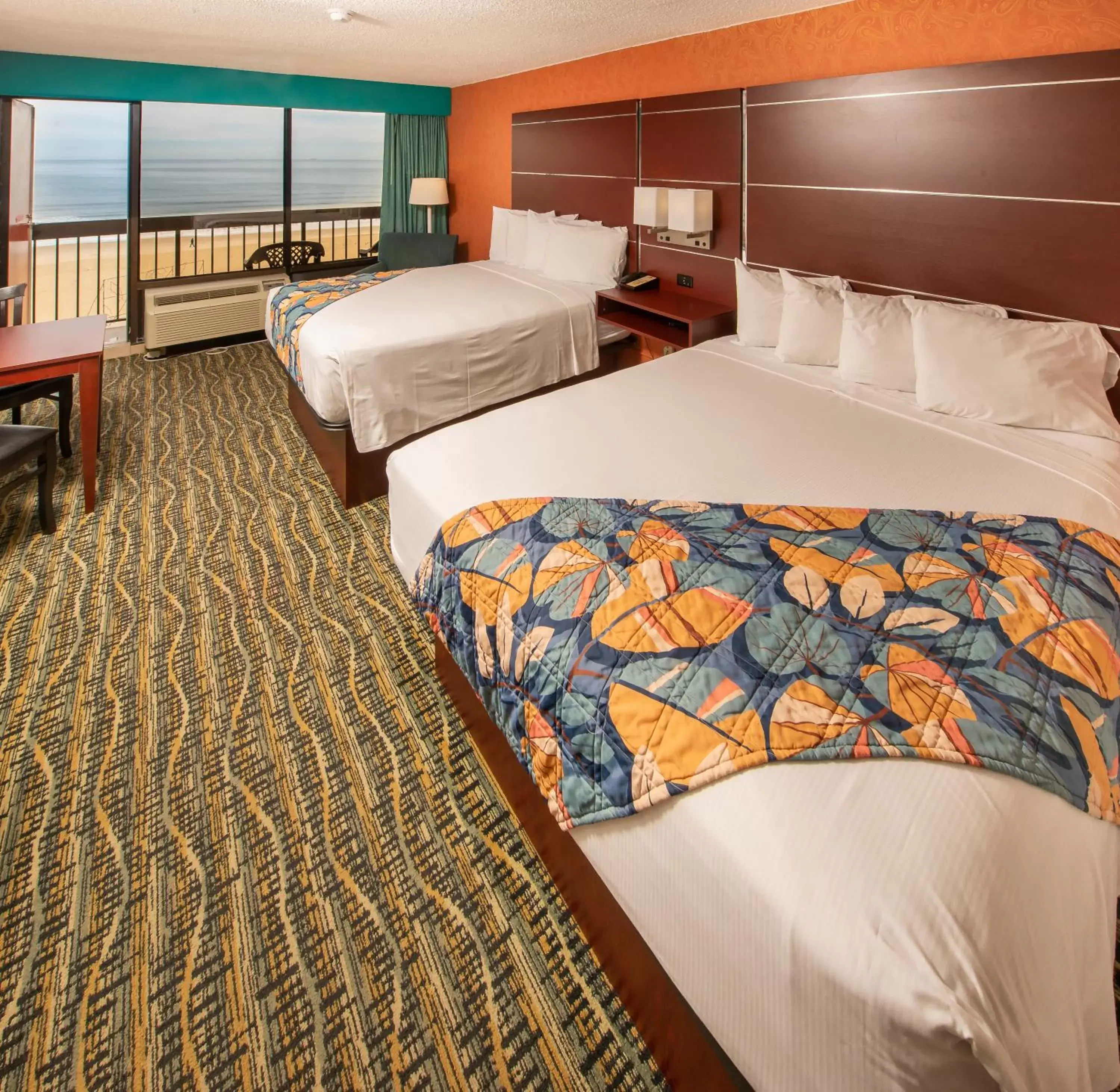 Photo of the whole room, Bed in The Breakers Resort Inn Photo of the whole room, Bed in The Breakers Resort Inn