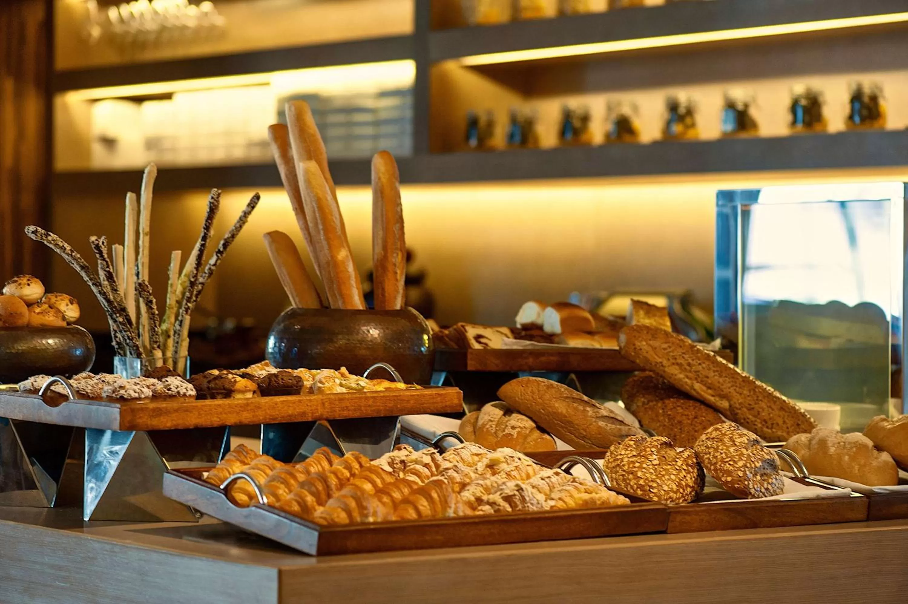 Restaurant/places to eat in Hyatt Regency Ludhiana