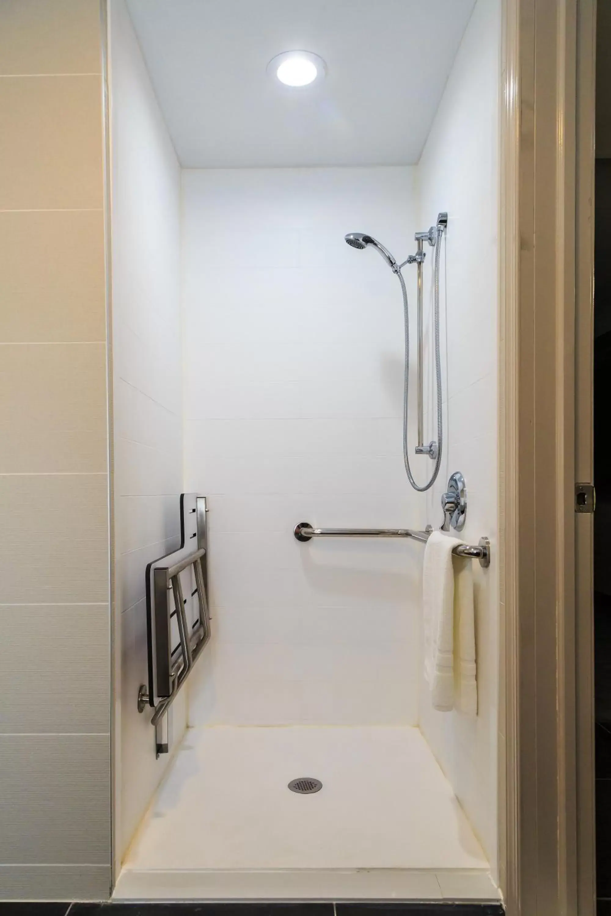 Bathroom in The Penn Stroud, Stroudsburg - Poconos, Ascend Hotel Collection
