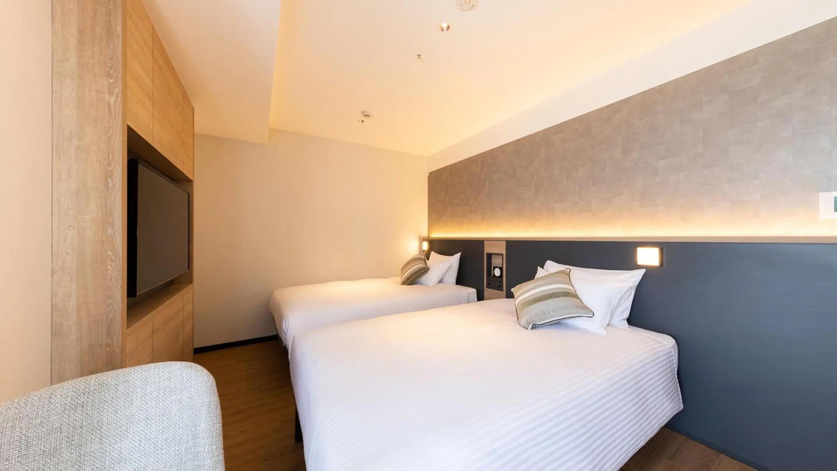 Bed in JR-East Hotel Mets Yokohama Bed in JR-East Hotel Mets Yokohama