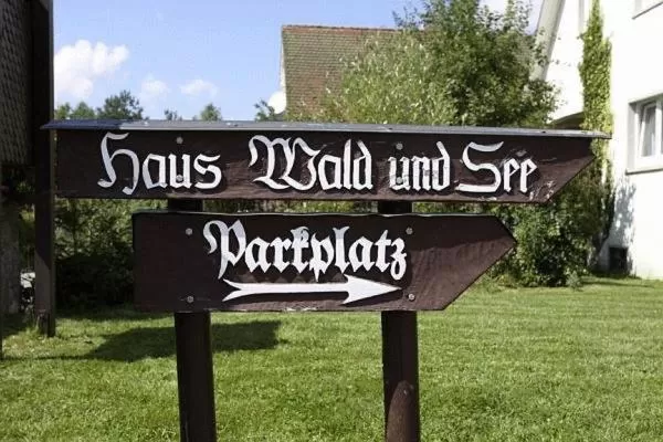 Facade/entrance in Gästehaus Wald und See