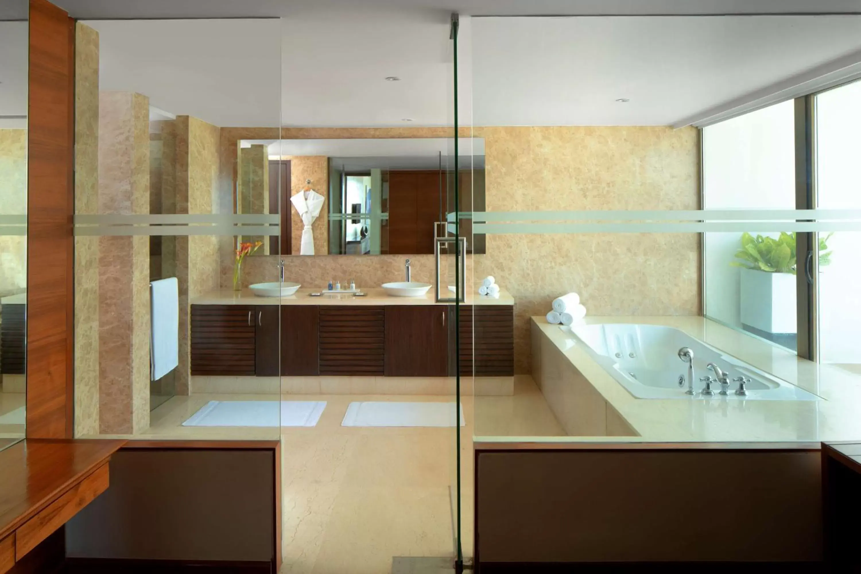 Bathroom in Radisson Blu Plaza Hotel Hyderabad Banjara Hills
