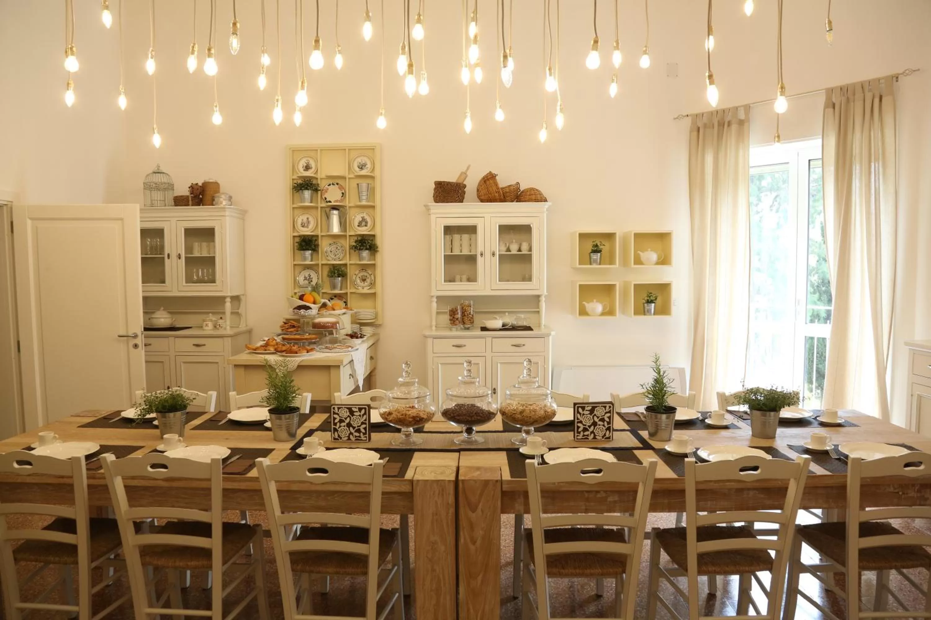 Communal lounge/ TV room in Palazzo Bignami