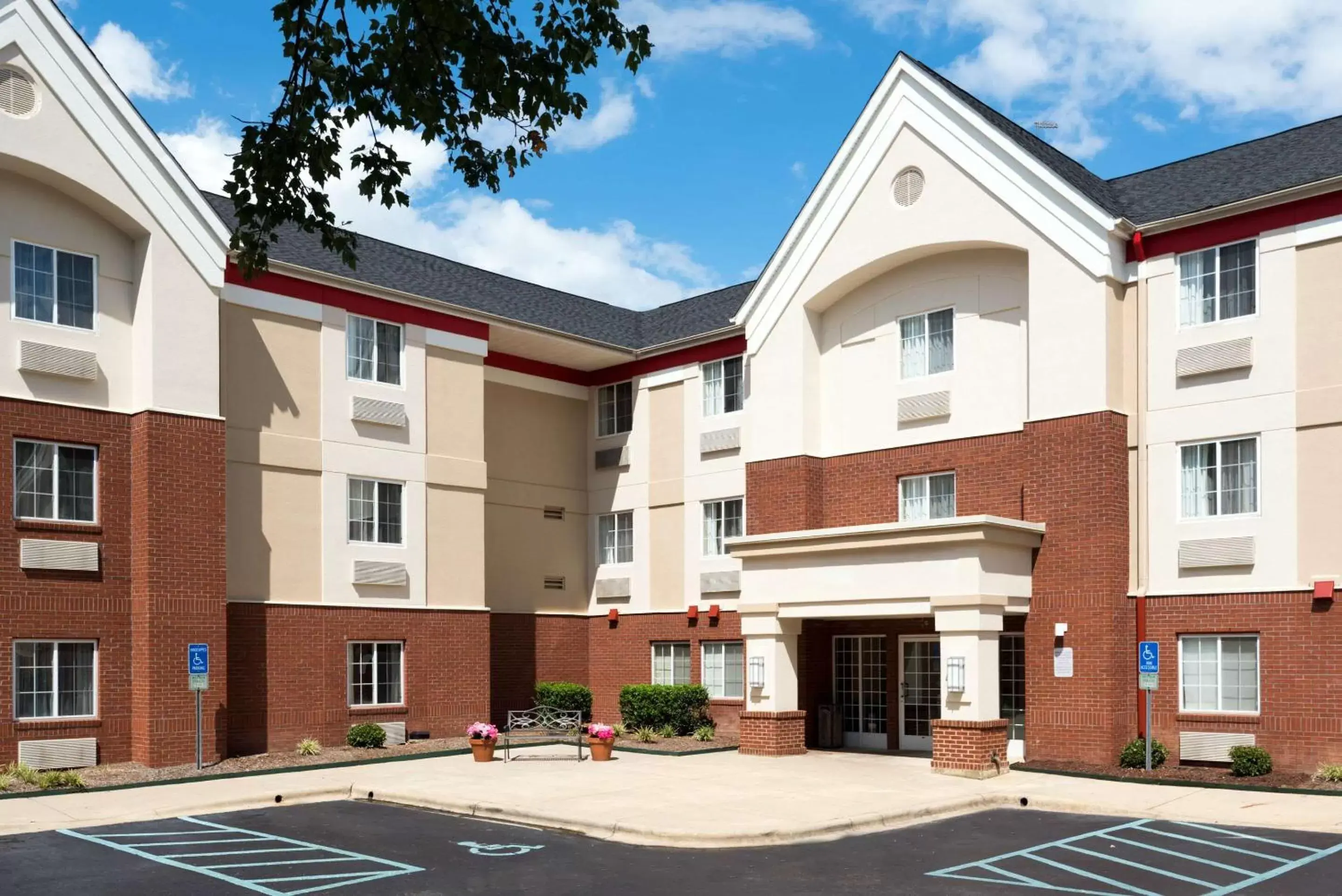 Property Building in MainStay Suites Raleigh - Cary