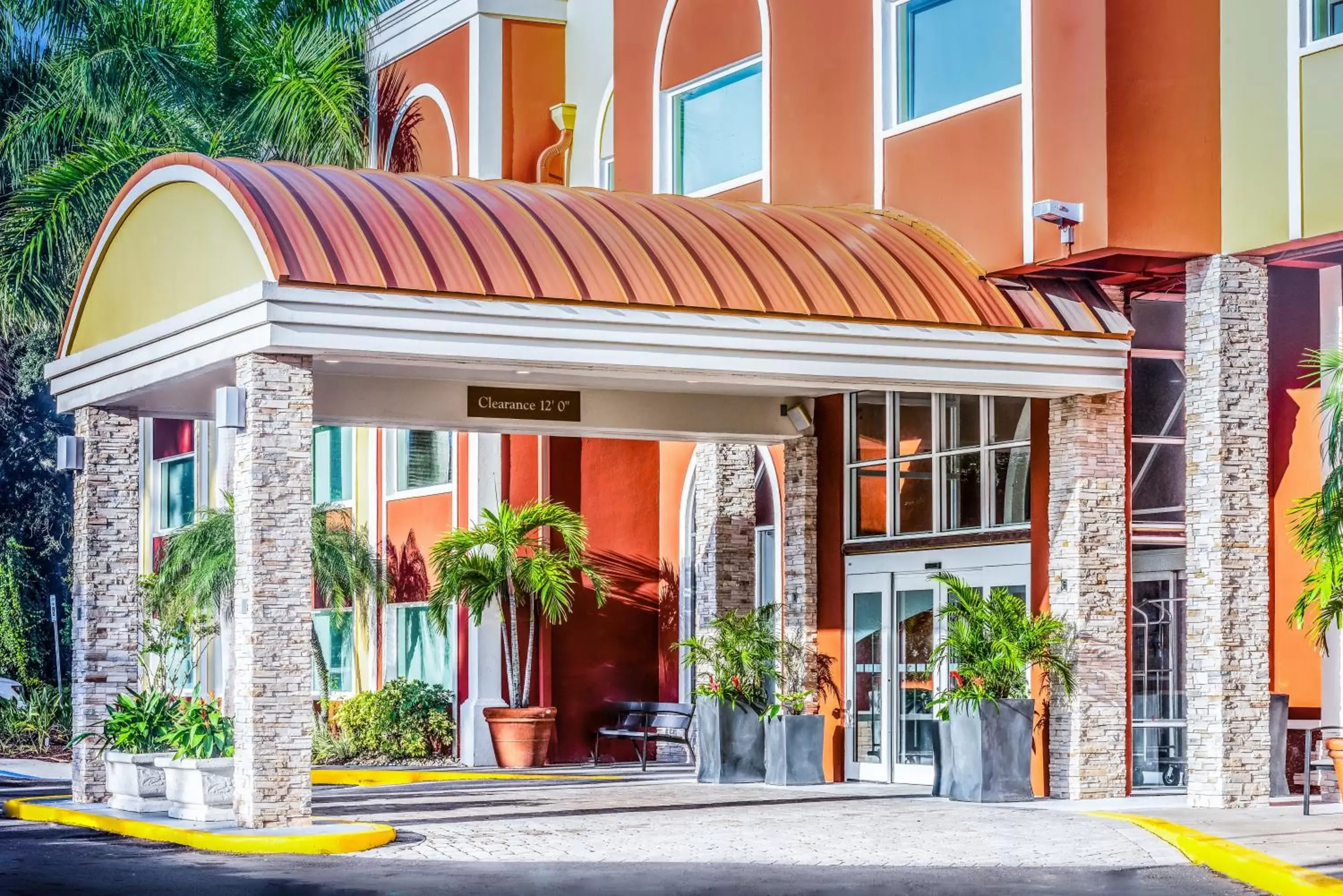 Property Building in Holiday Inn Express Hotel & Suites Bradenton West, an IHG Hotel