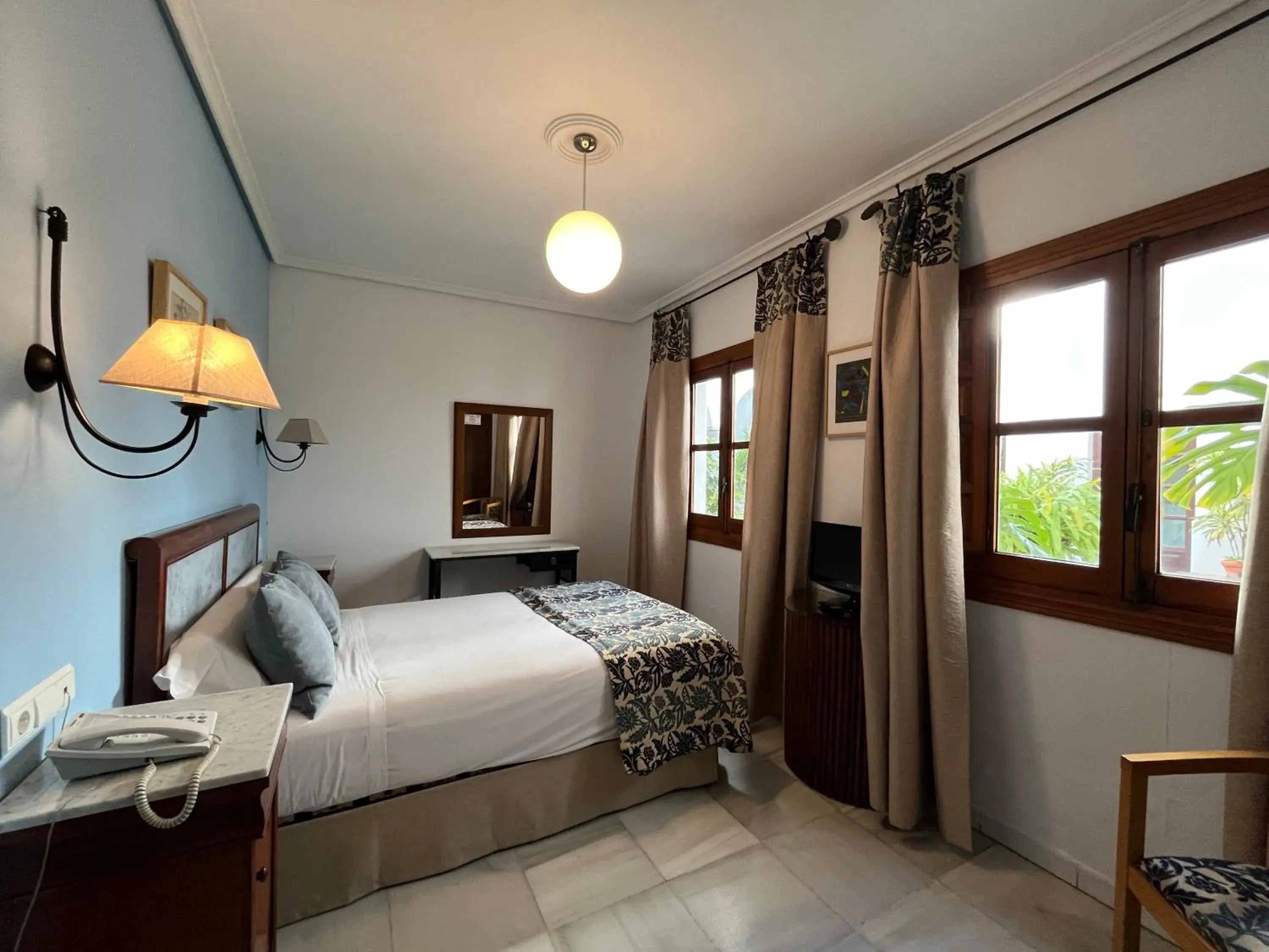 Bedroom, Bed in Hotel Maestre Bedroom, Bed in Hotel Maestre