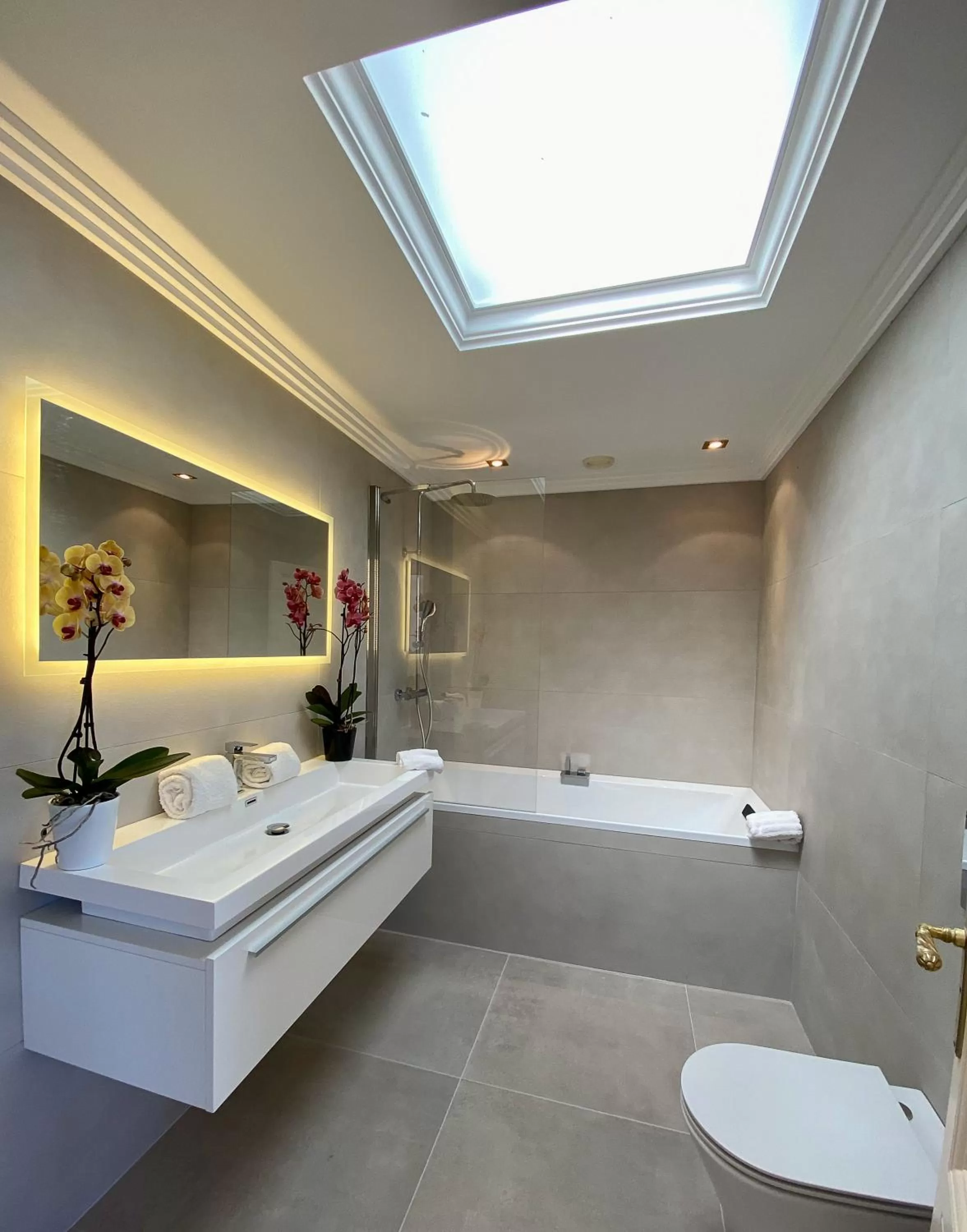 Bathroom in Résidence Carlton - Rénovée avec Piscine