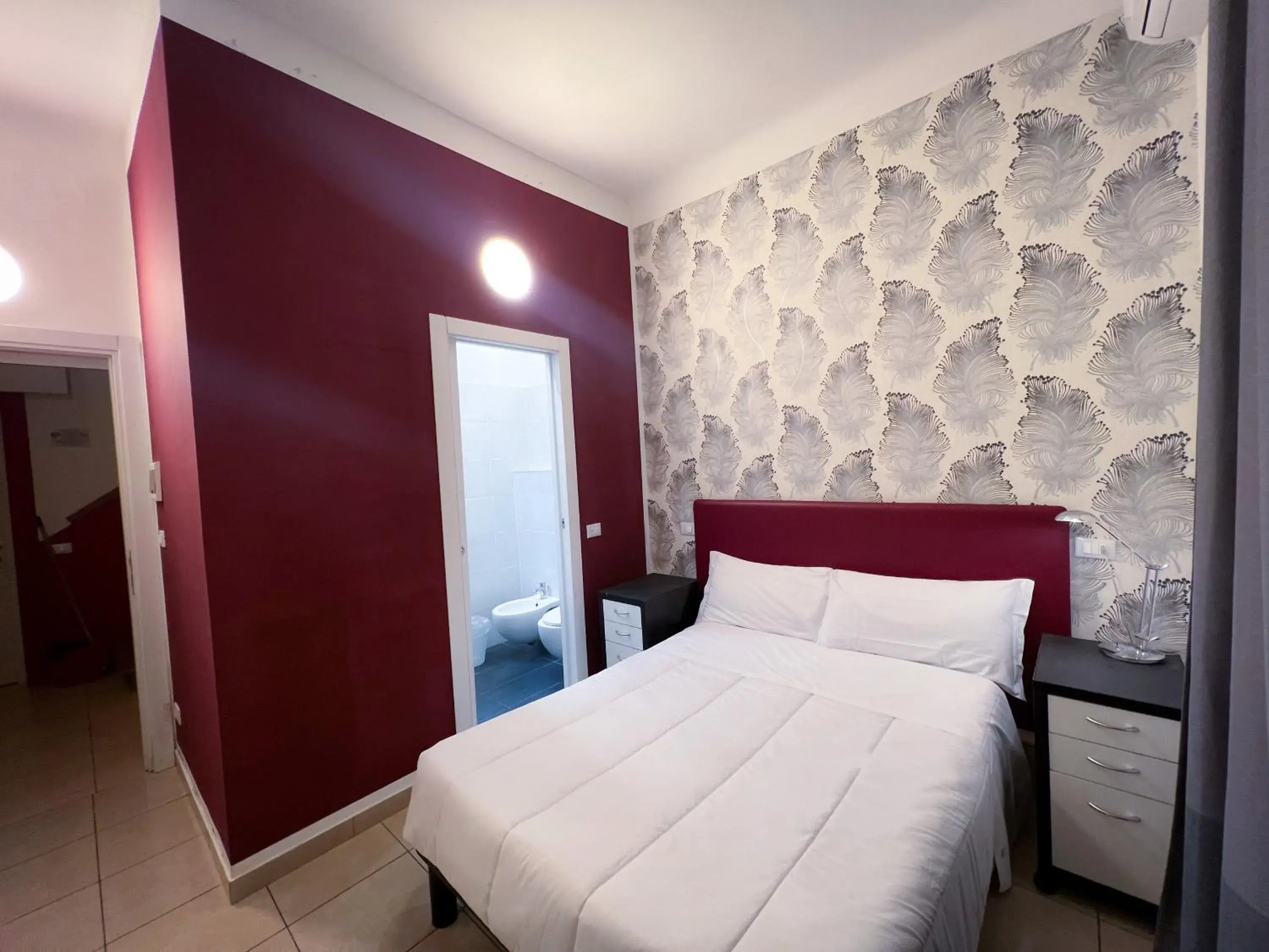 Bed in Hotel RossoVino Milano