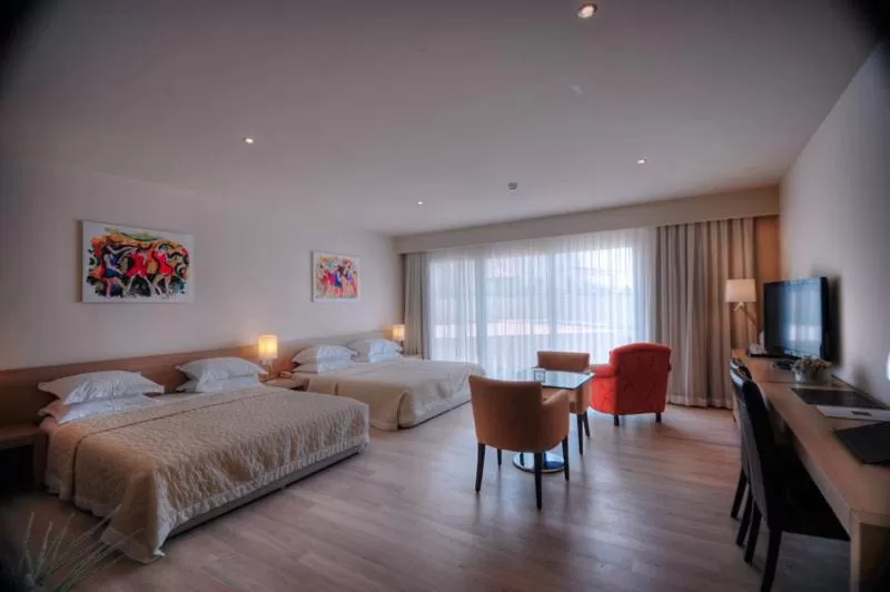 Photo of the whole room, Bed in Lvzz Hotel