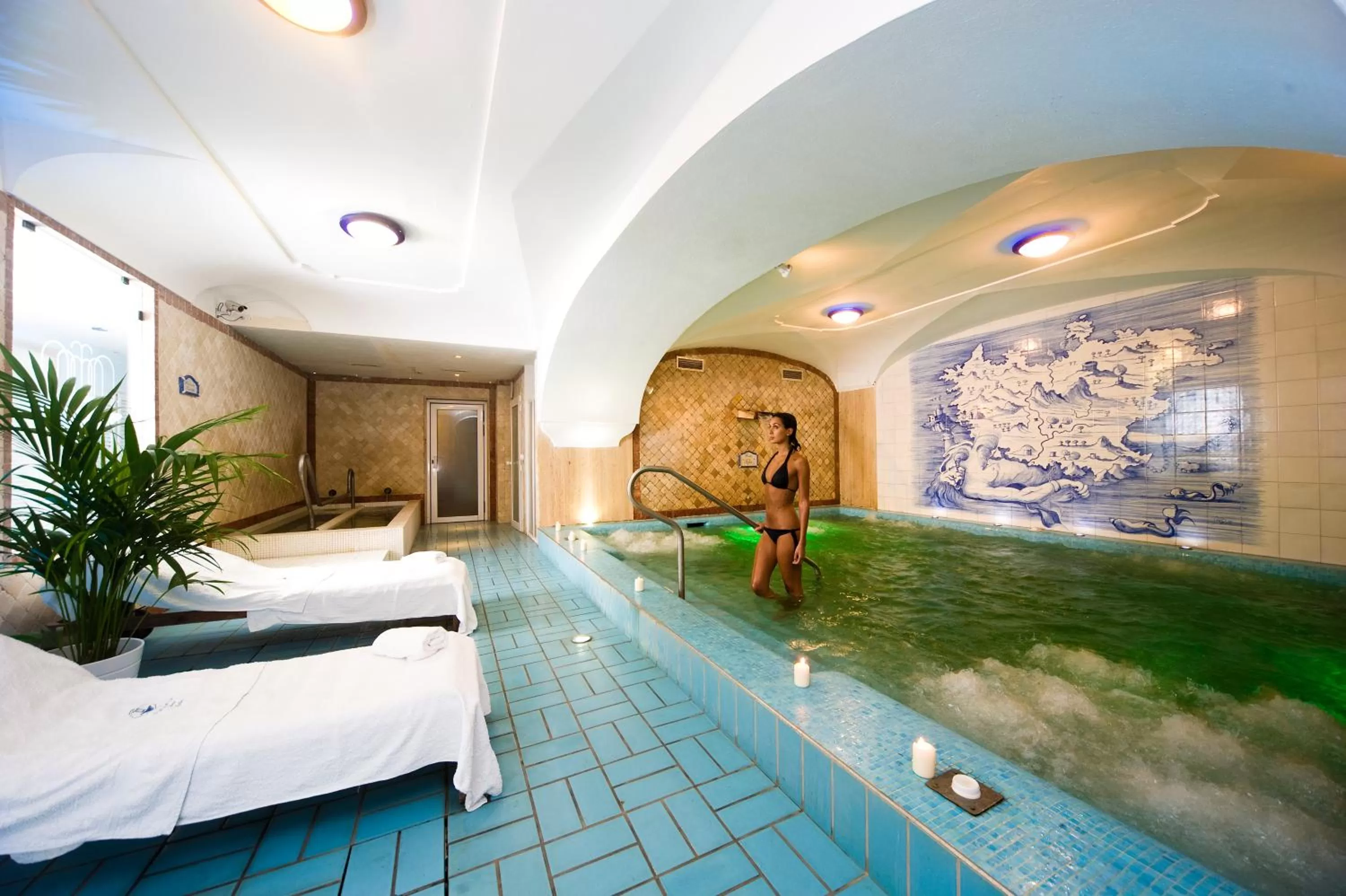 Swimming pool in Central Park Terme