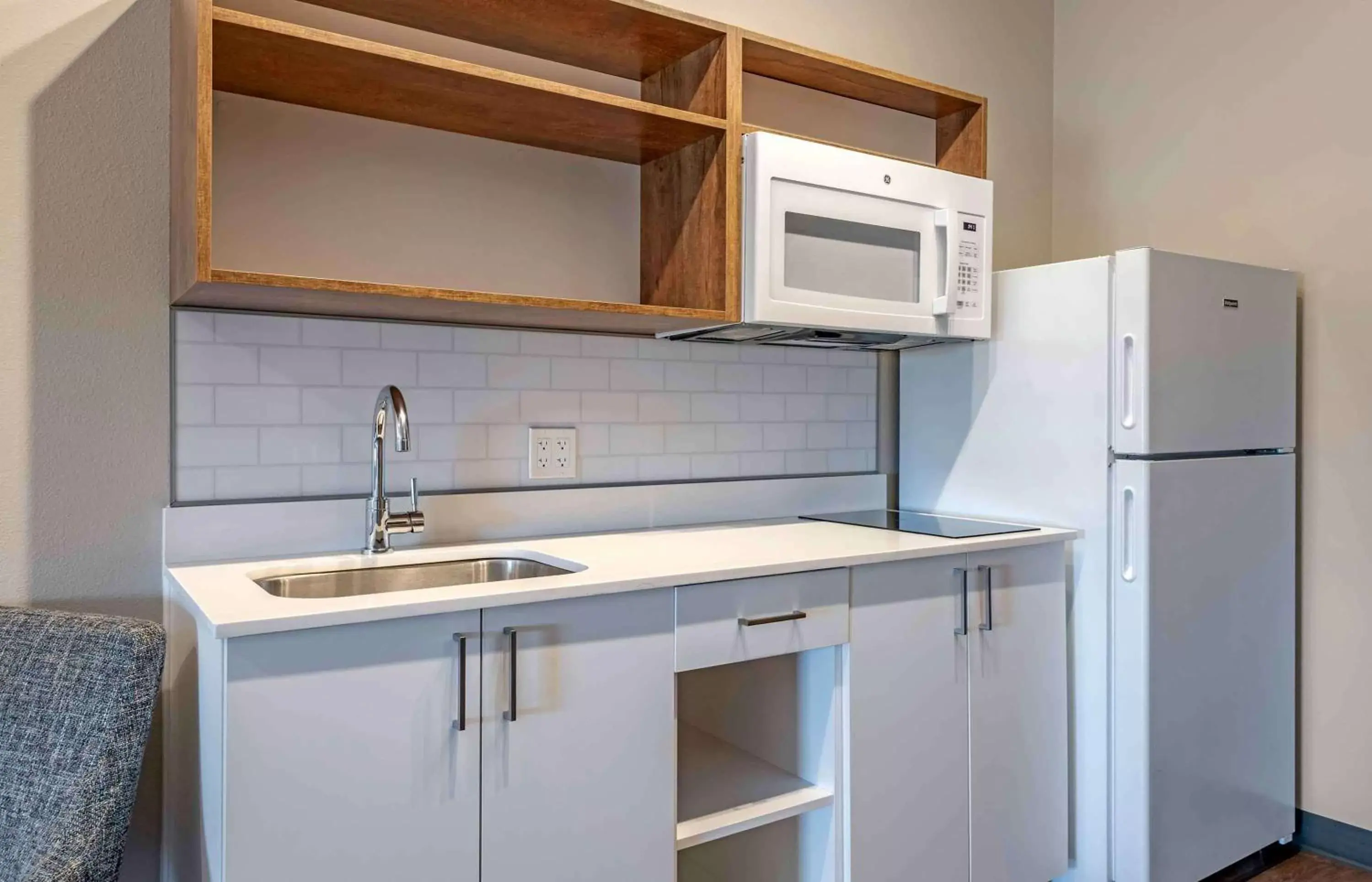 Bedroom, Kitchen/Kitchenette in Extended Stay America Premier Suites - Melbourne - Palm Bay